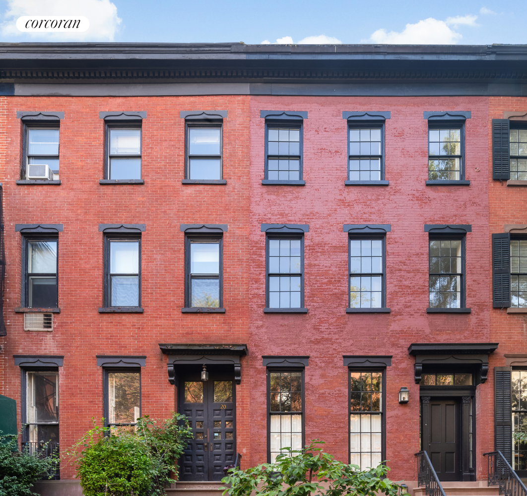 Bank Street, West Village, Downtown, NYC - 4 Bedrooms  
4.5 Bathrooms  
9 Rooms - 