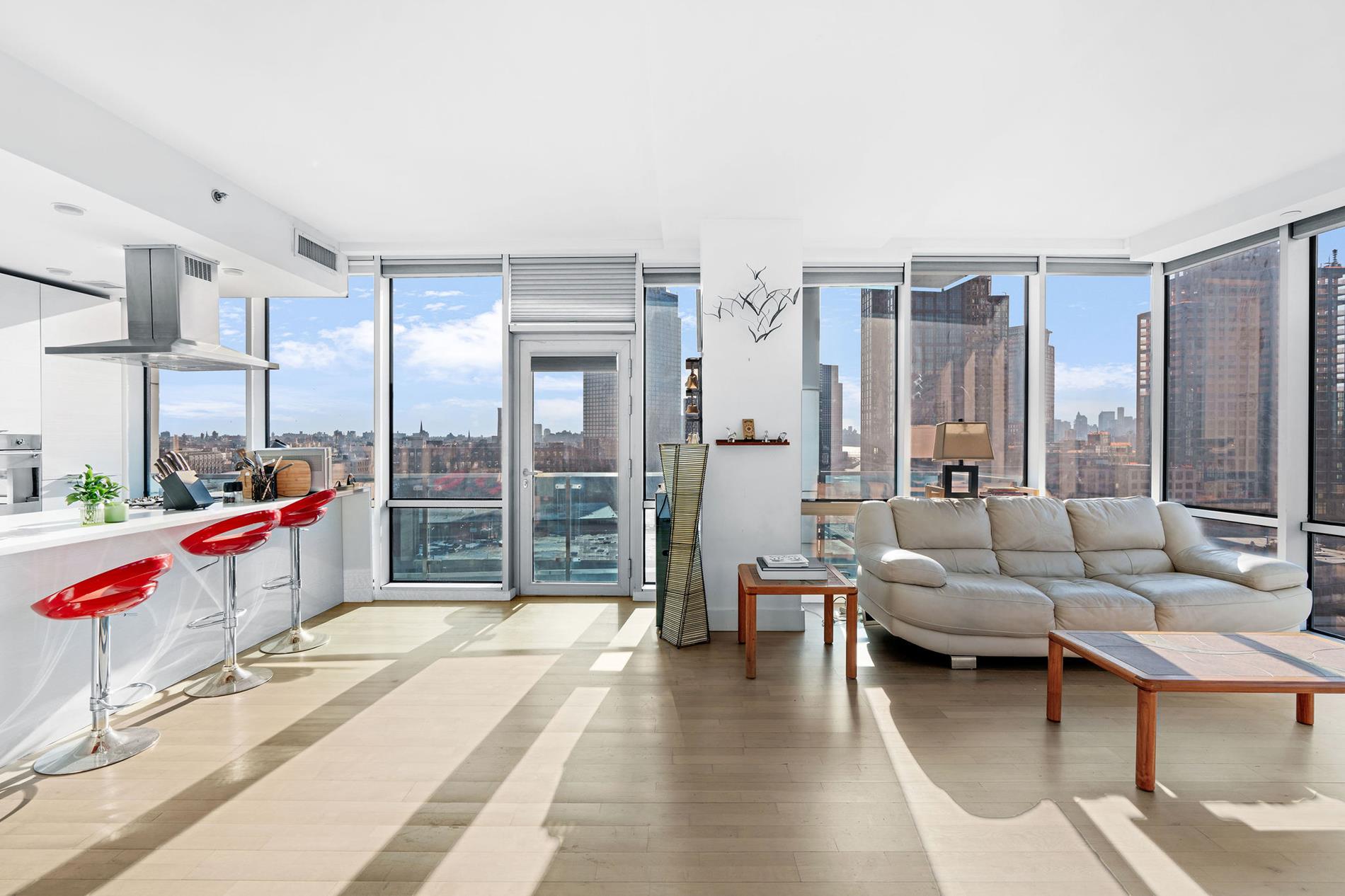 Photo 1 of 5-19 Borden Avenue 9-M, Long Island City, New York, $1,415,000, Web #: 1058167874