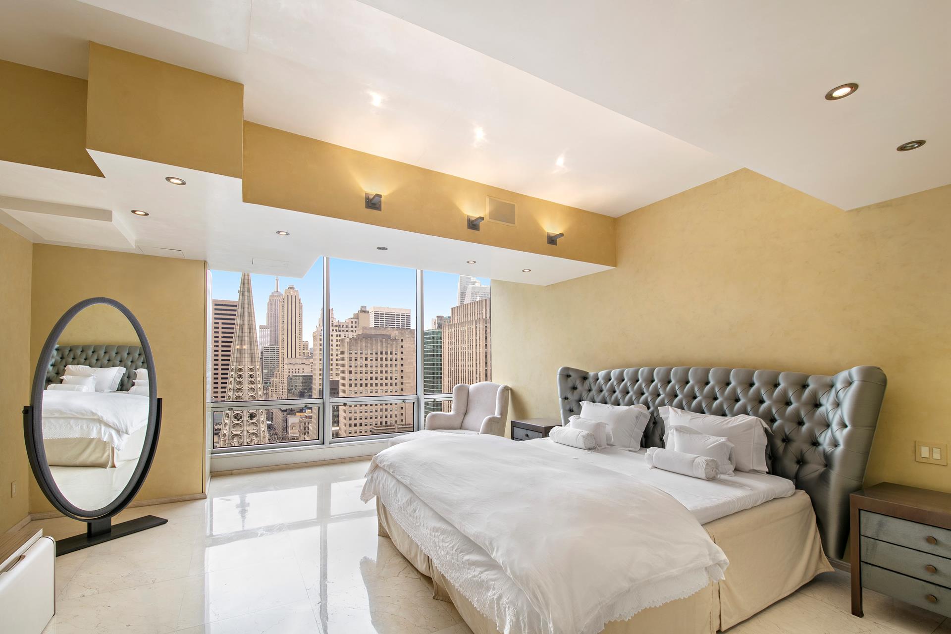 641 5th Avenue 22Q, Midtown East, Midtown East, NYC - 2 Bedrooms  
2.5 Bathrooms  
5 Rooms - 