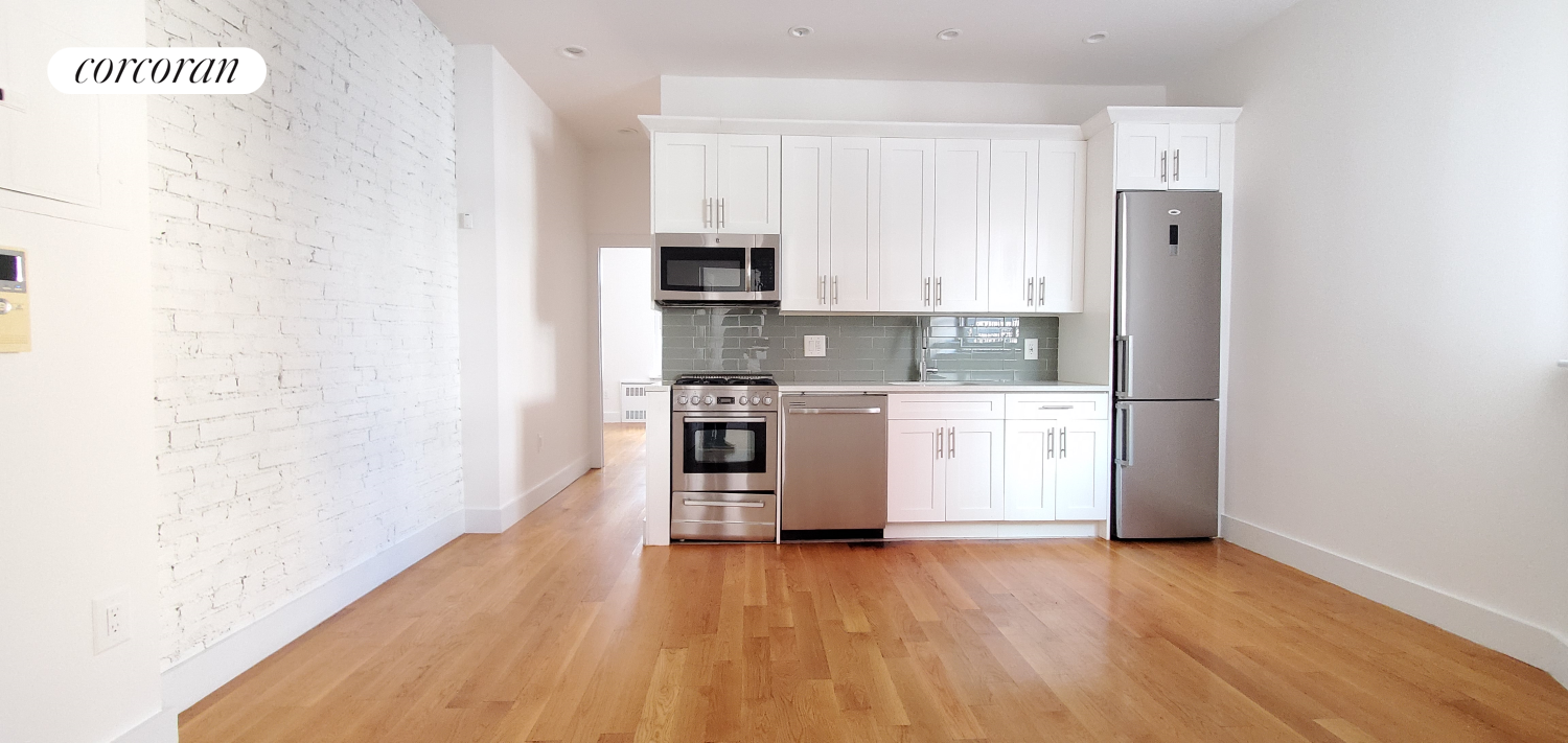 2067 Adam C Powell Boulevard 4E, South Harlem, Upper Manhattan, NYC - 3 Bedrooms  
2 Bathrooms  
6 Rooms - 