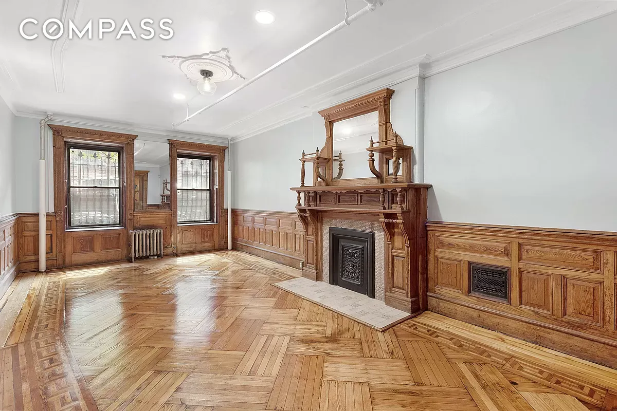 7 West 122nd Street, Harlem, Upper Manhattan, NYC - 6 Bedrooms  
4 Bathrooms  
12 Rooms - 