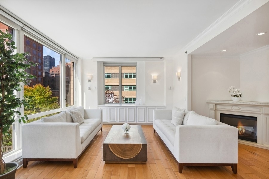 401 East 60th Street 4B