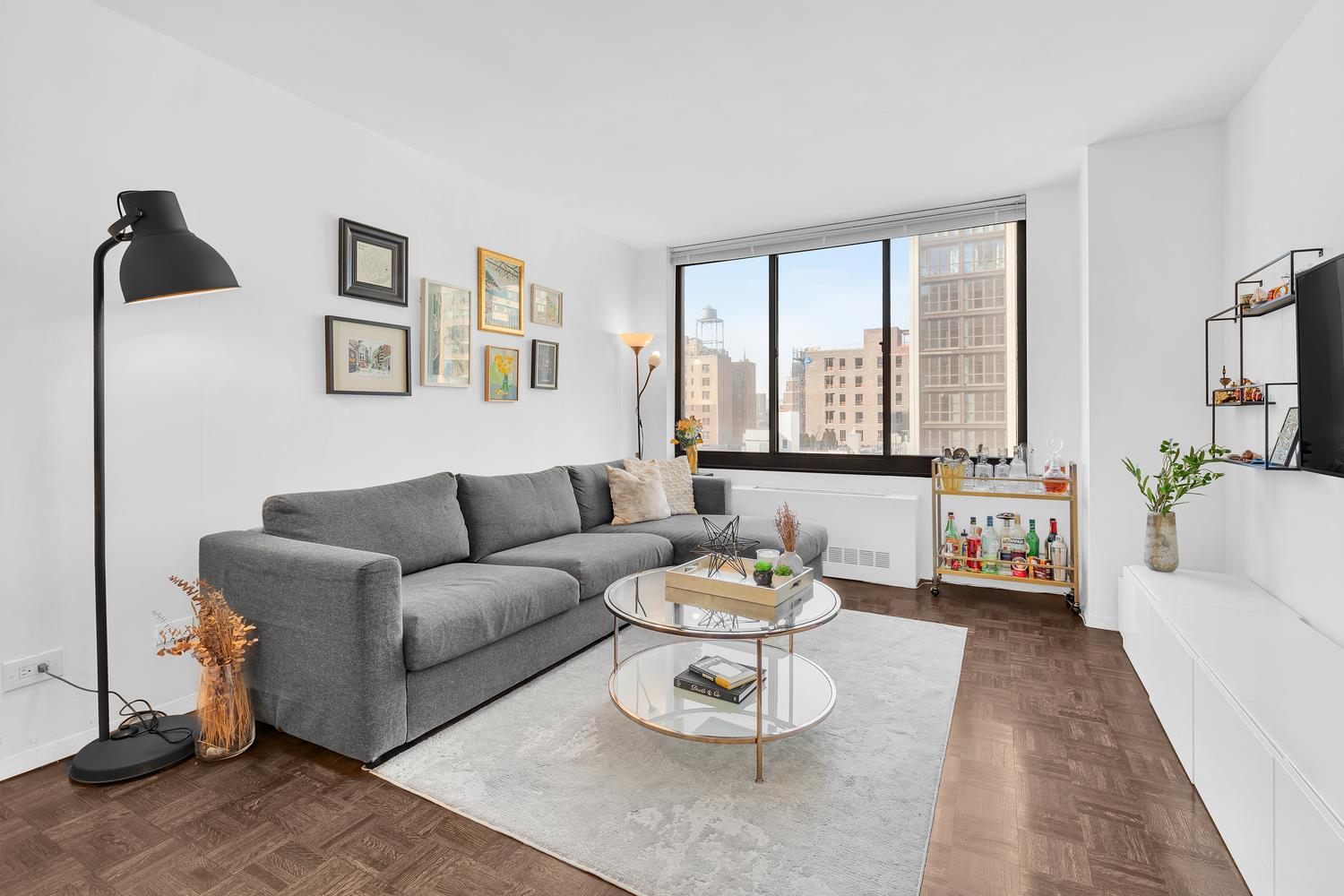 215 West 95th Street 10L, Upper West Side, Upper West Side, NYC - 1 Bedrooms  
1 Bathrooms  
3 Rooms - 