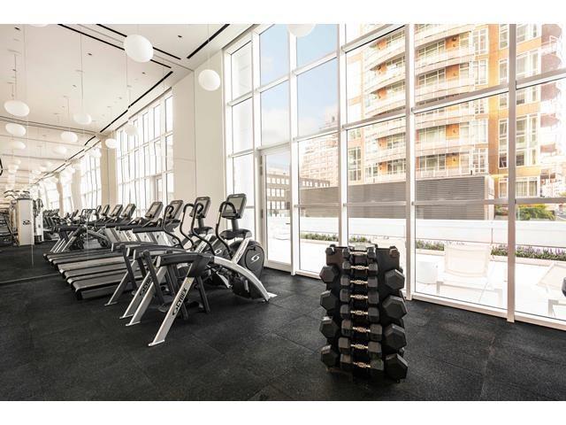 200 East 59th Street 6A, Sutton Place, Midtown East, NYC - 2 Bedrooms  
2.5 Bathrooms  
4 Rooms - 