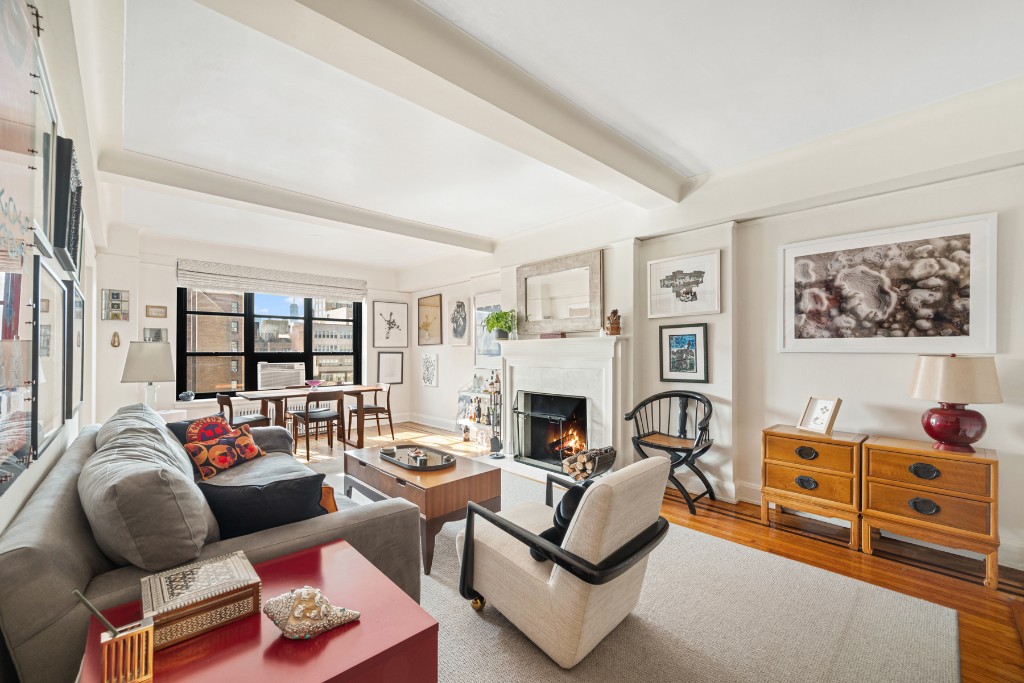 235 East 22nd Street 10I, Gramercy Park, Downtown, NYC - 1 Bedrooms  
1 Bathrooms  
4 Rooms - 