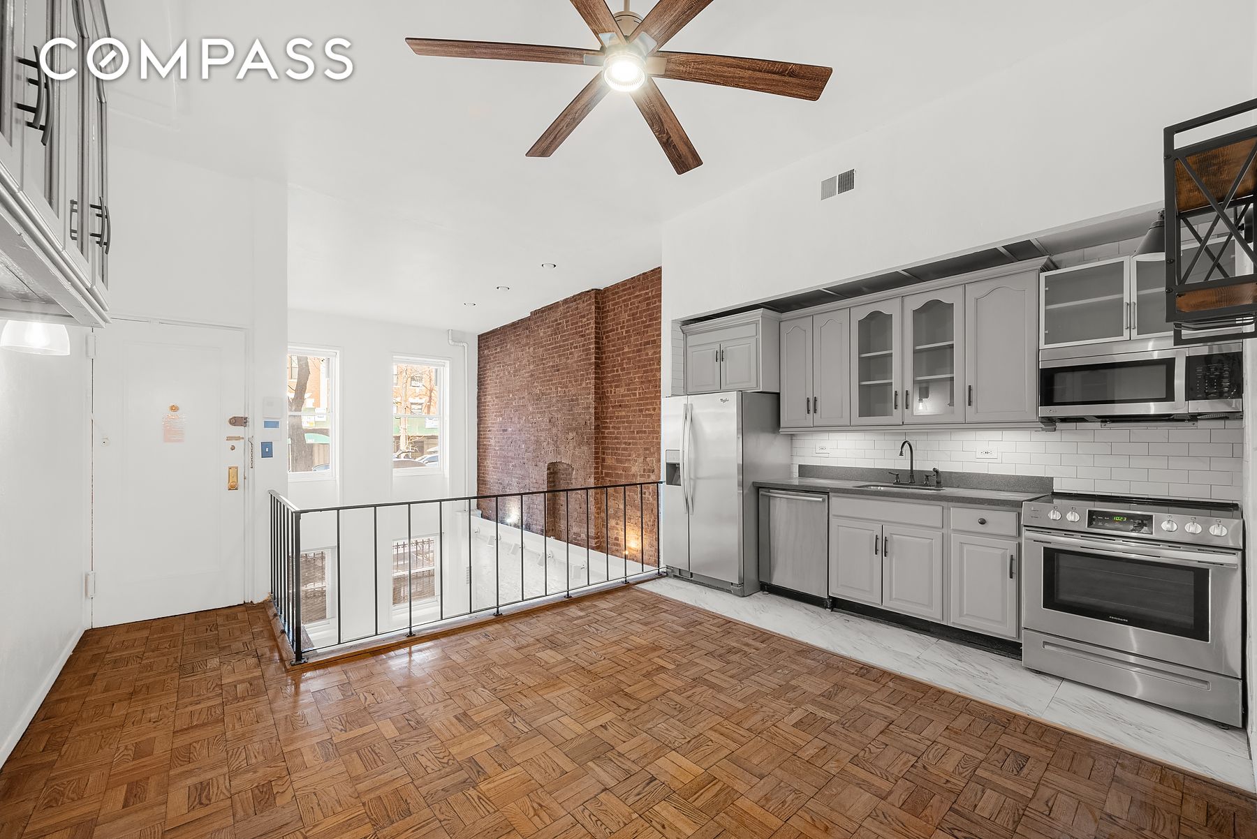 862 West End Avenue Garden, Upper West Side, Upper West Side, NYC - 3 Bedrooms  
3 Bathrooms  
8 Rooms - 