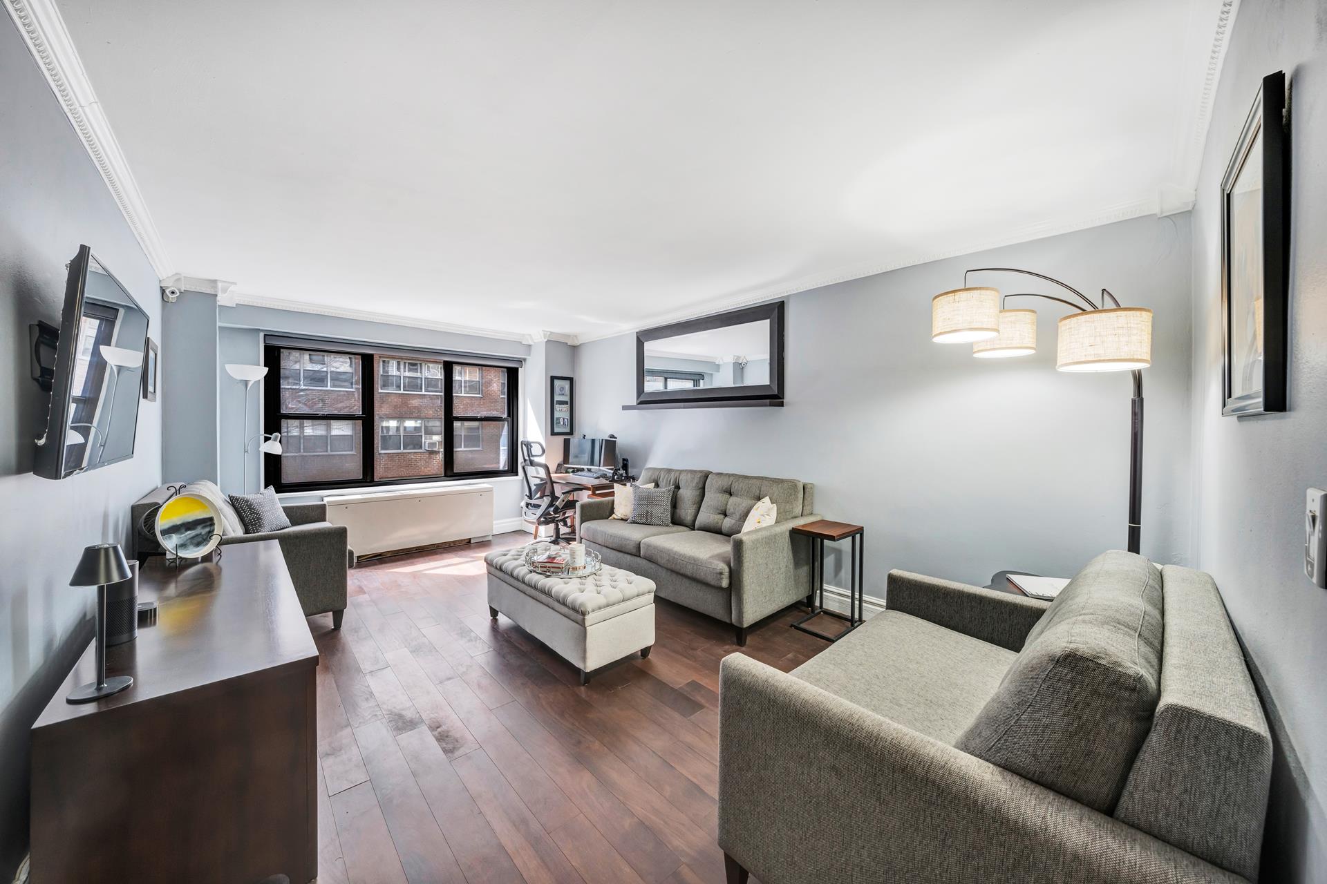 220 East 57th Street 3A, Sutton Place, Midtown East, NYC - 1 Bathrooms  
2 Rooms - 