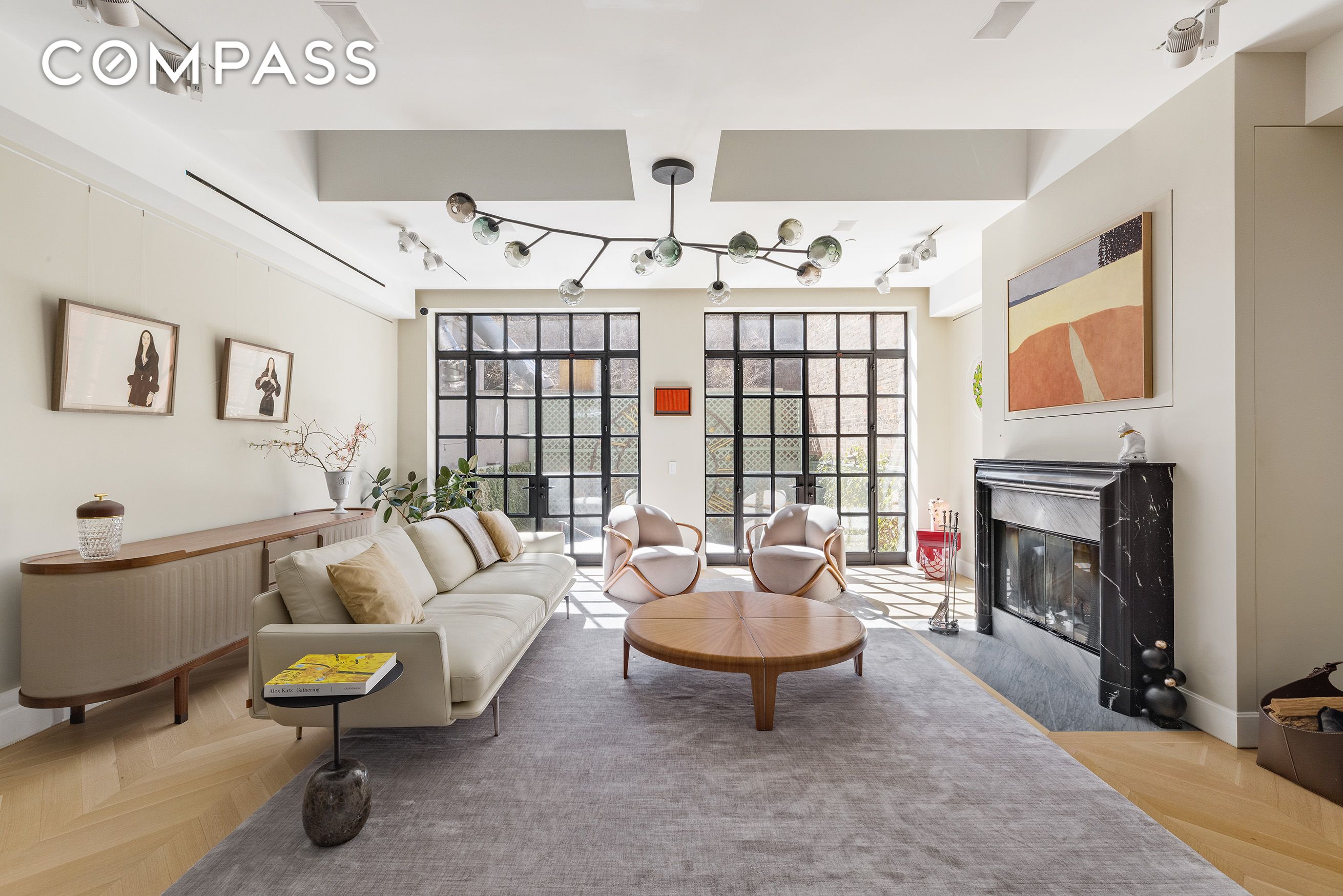 204 West 21st Street, Chelsea, Downtown, NYC - 4 Bedrooms  
5.5 Bathrooms  
7 Rooms - 