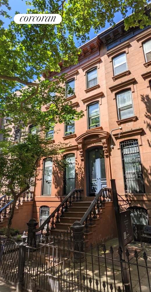 Photo 1 of 430 Vanderbilt Avenue, Fort Greene, New York, $3,500,000, Web #: 1063387557