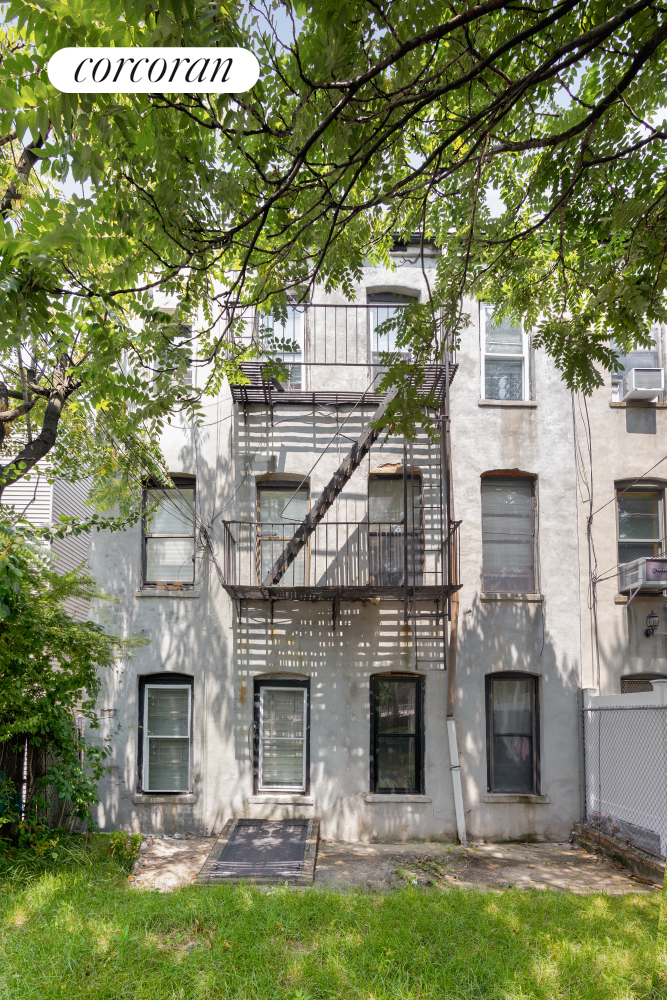 1888 Pacific Street, Weeksville, Brooklyn, New York - 12 Bedrooms  
6 Bathrooms  
24 Rooms - 