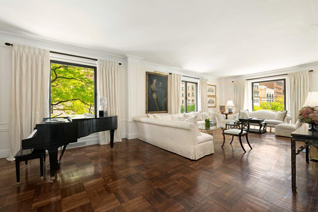 950 Park Avenue 3B, Upper East Side, Upper East Side, NYC - 5 Bedrooms  
4 Bathrooms  
11 Rooms - 