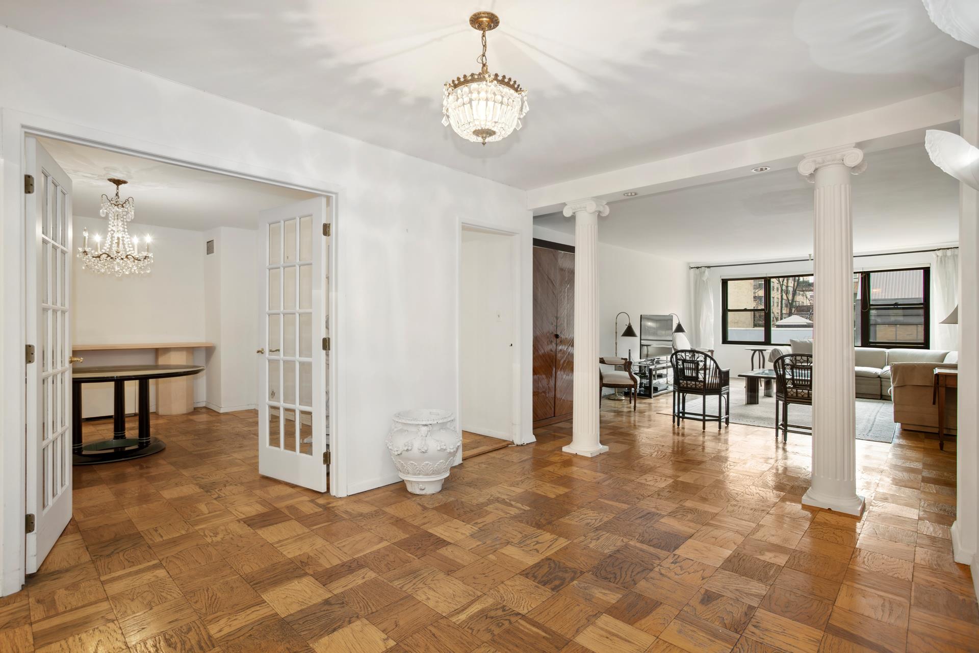 40 East 84th Street 4A, Upper East Side, Upper East Side, NYC - 2 Bedrooms  
2.5 Bathrooms  
5 Rooms - 