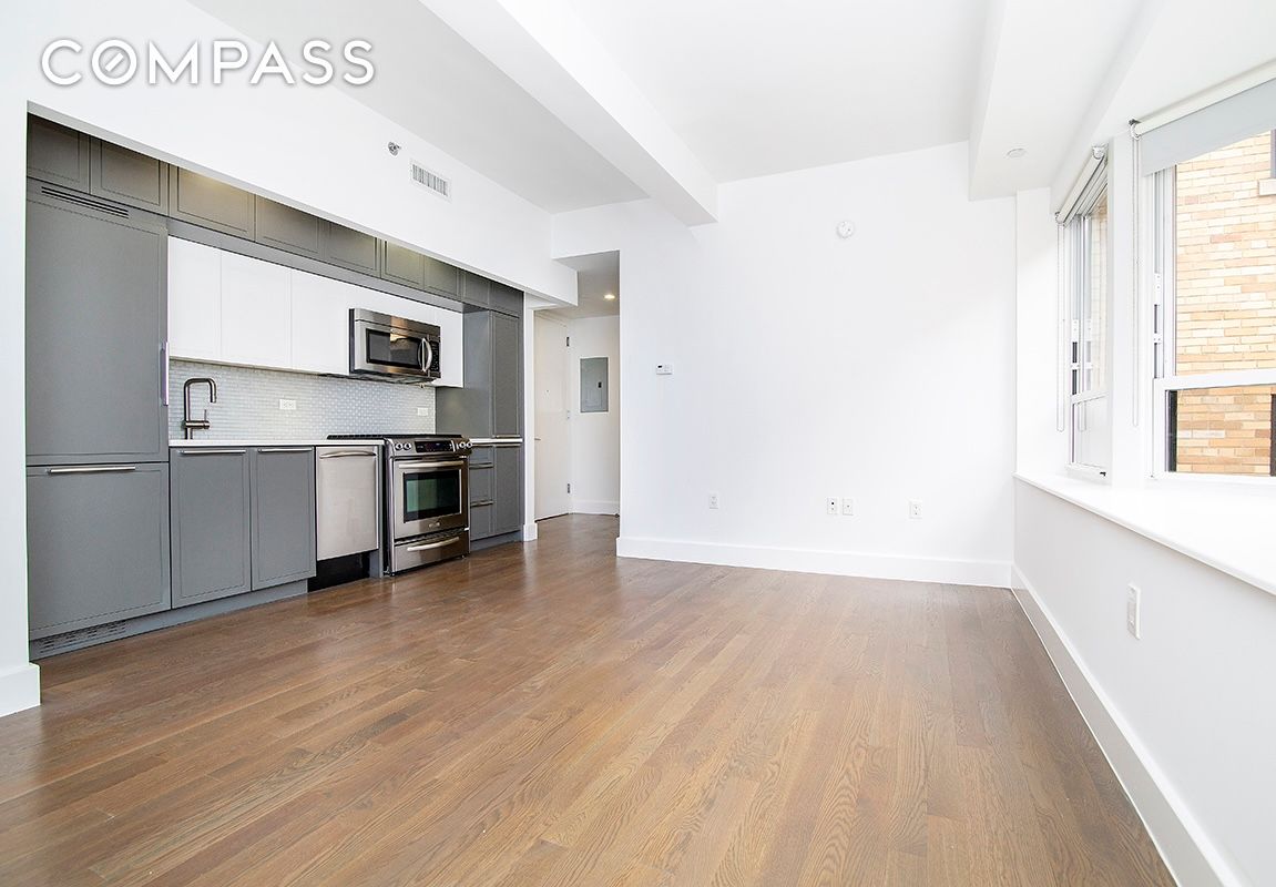 Photo 1 of 432 West 52nd Street Gardene, Midtown West, NYC, $799,000, Web #: 1065432564