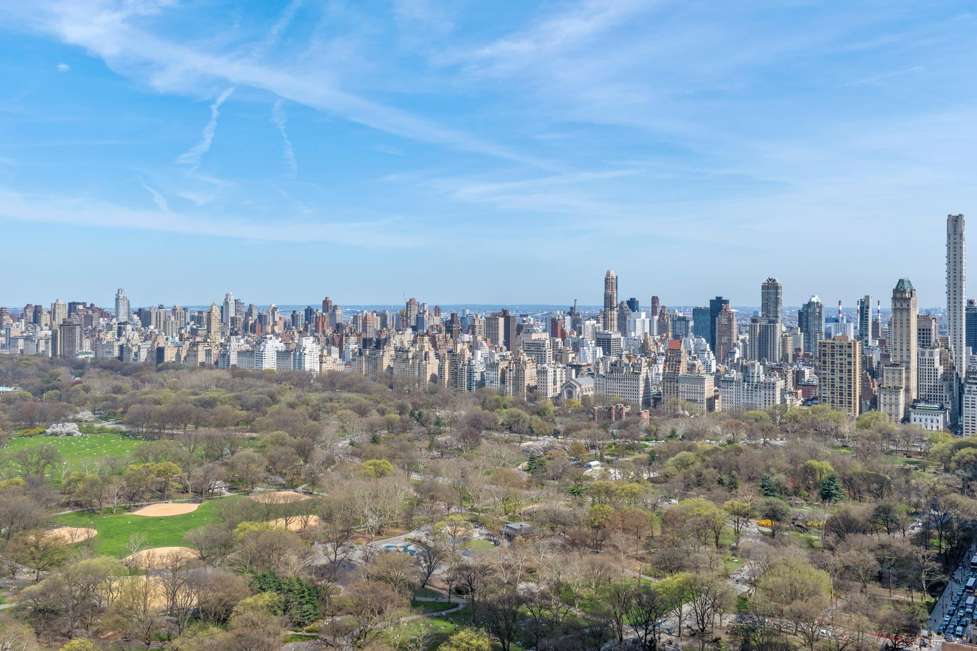 25 Columbus Circle 56D, Lincoln Square, Upper West Side, NYC - 2 Bedrooms  
2.5 Bathrooms  
5 Rooms - 