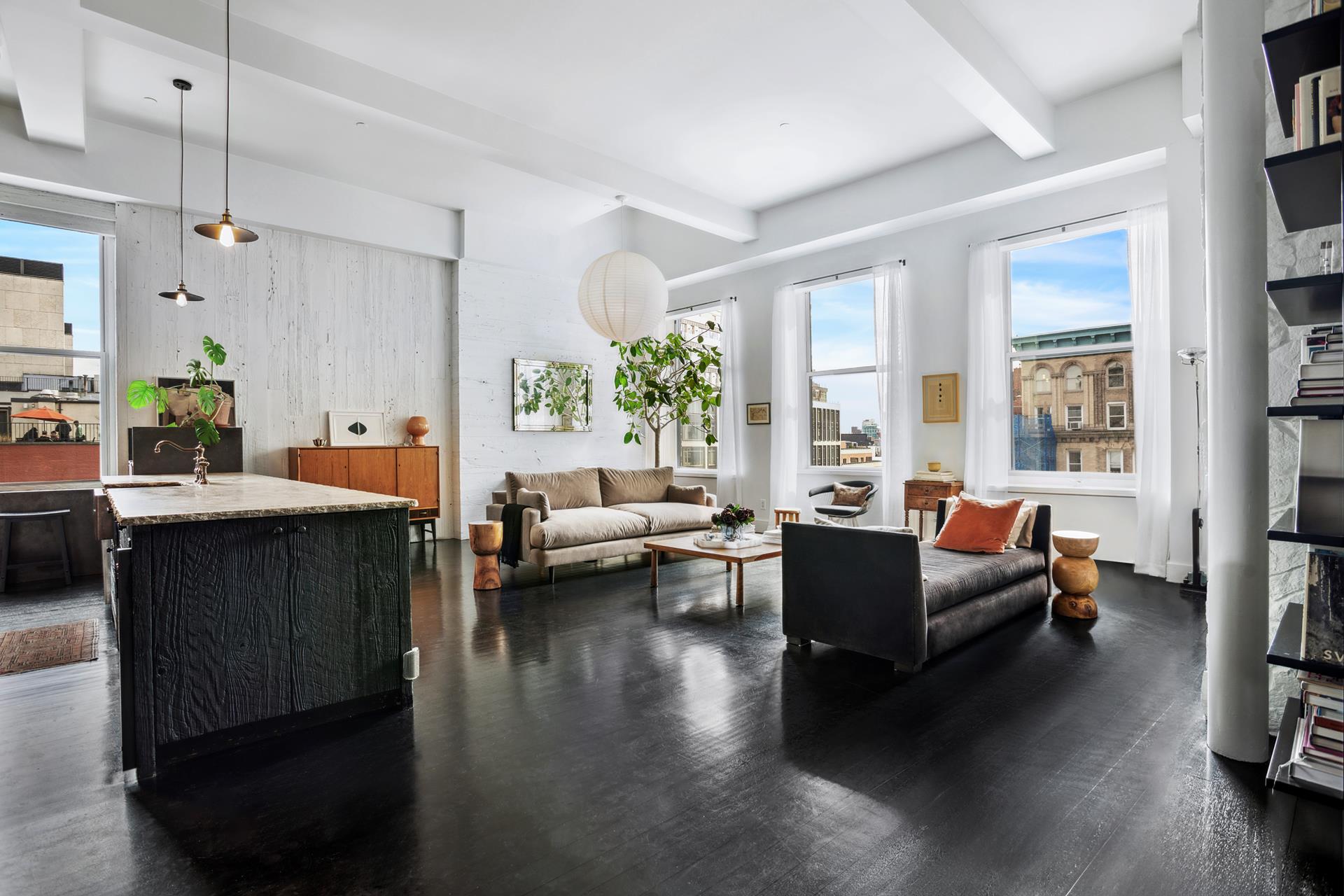 7 Bond Street Phab, Noho, Downtown, NYC - 4 Bedrooms  
3 Bathrooms  
8 Rooms - 