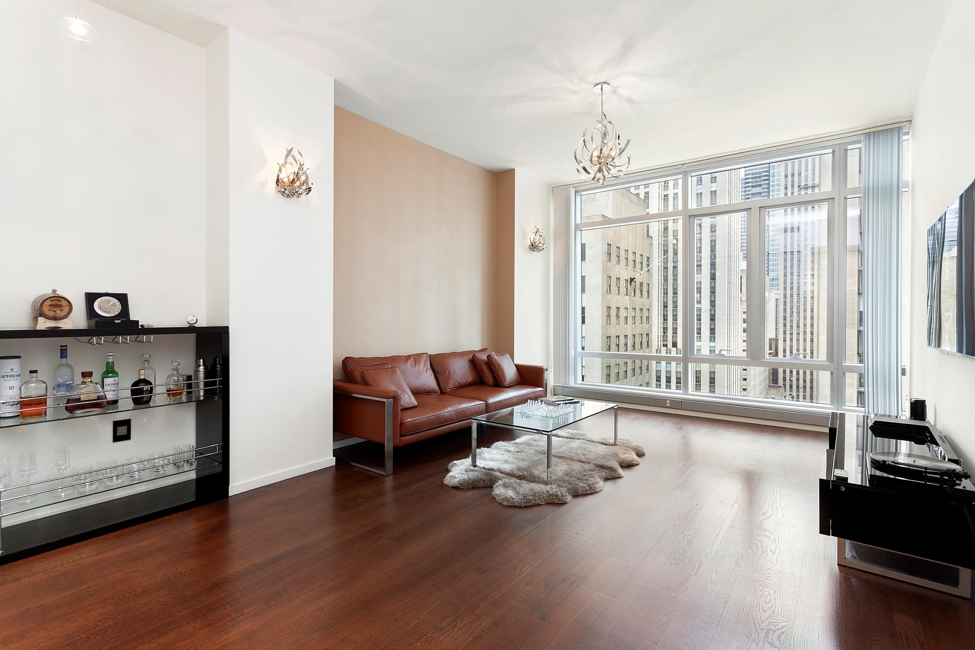 18 West 48th Street 16E, Chelsea And Clinton,  - 1 Bedrooms  
1.5 Bathrooms  
3 Rooms - 