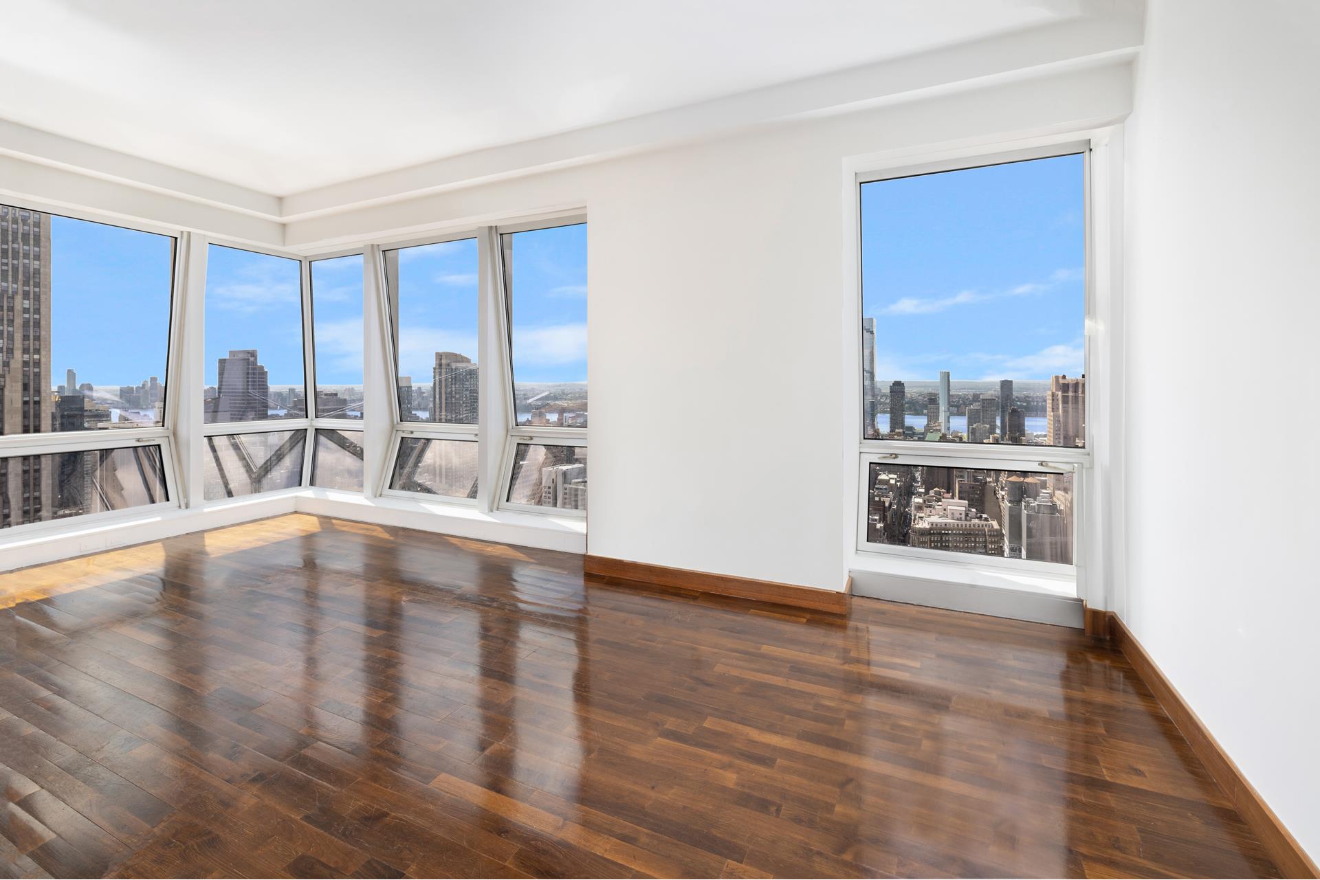 400 5th Avenue 53H, Chelsea And Clinton,  - 1 Bedrooms  
1.5 Bathrooms  
4 Rooms - 