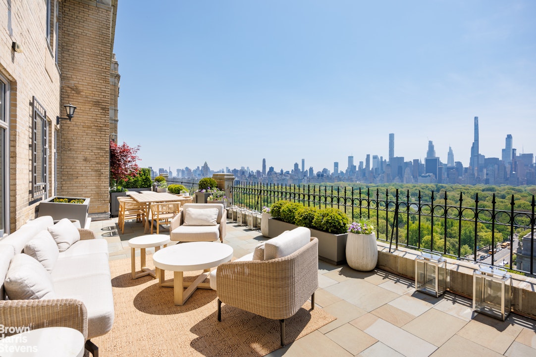 211 Central Park West 19B