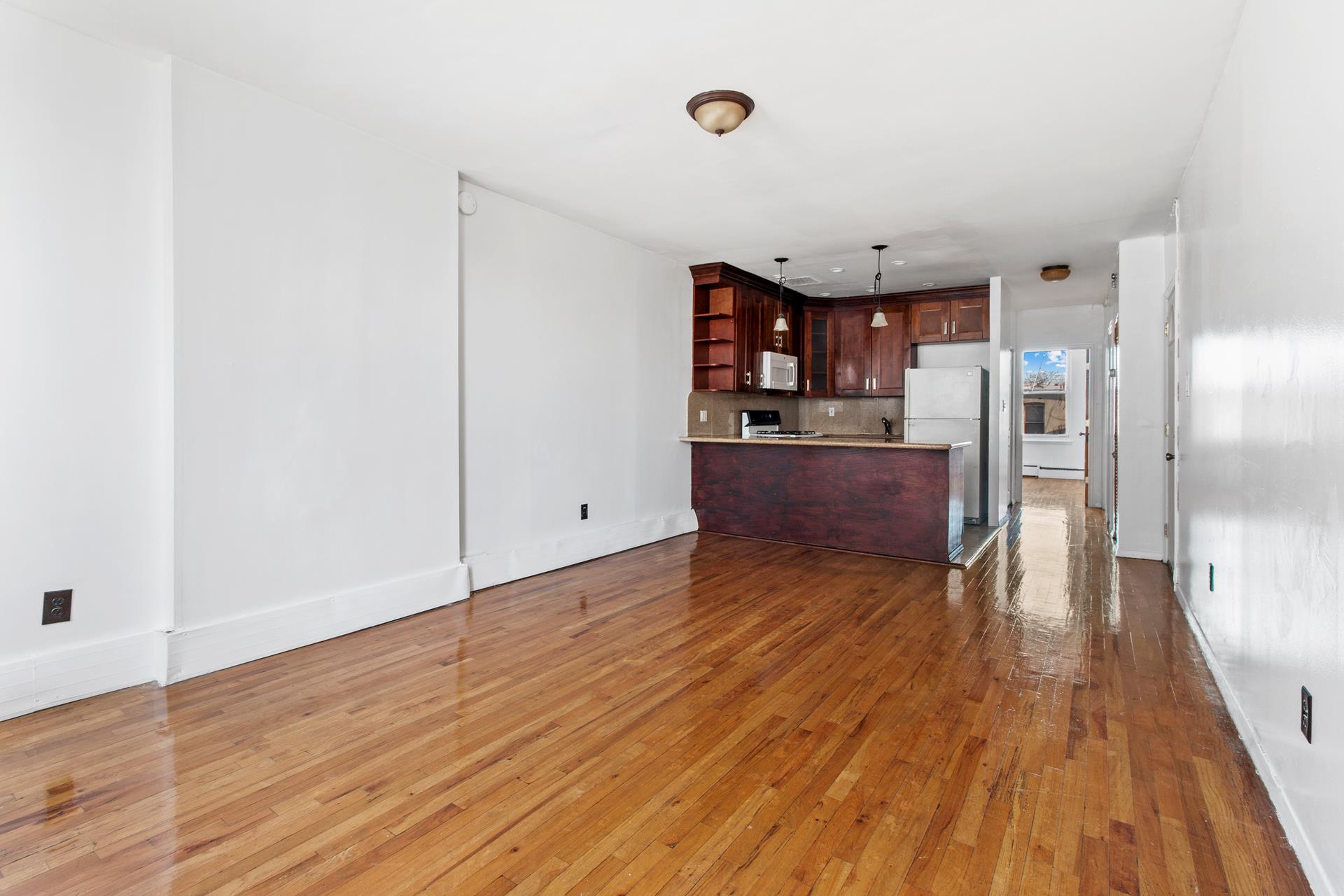 427 Pennsylvania Avenue, East New York, Brooklyn, New York - 7 Bedrooms  
3 Bathrooms  
11 Rooms - 