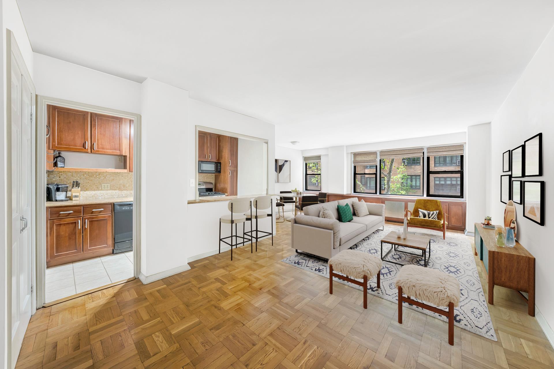 345 East 52nd Street 3G, Turtle Bay, Midtown East, NYC - 1 Bedrooms  
1 Bathrooms  
4 Rooms - 