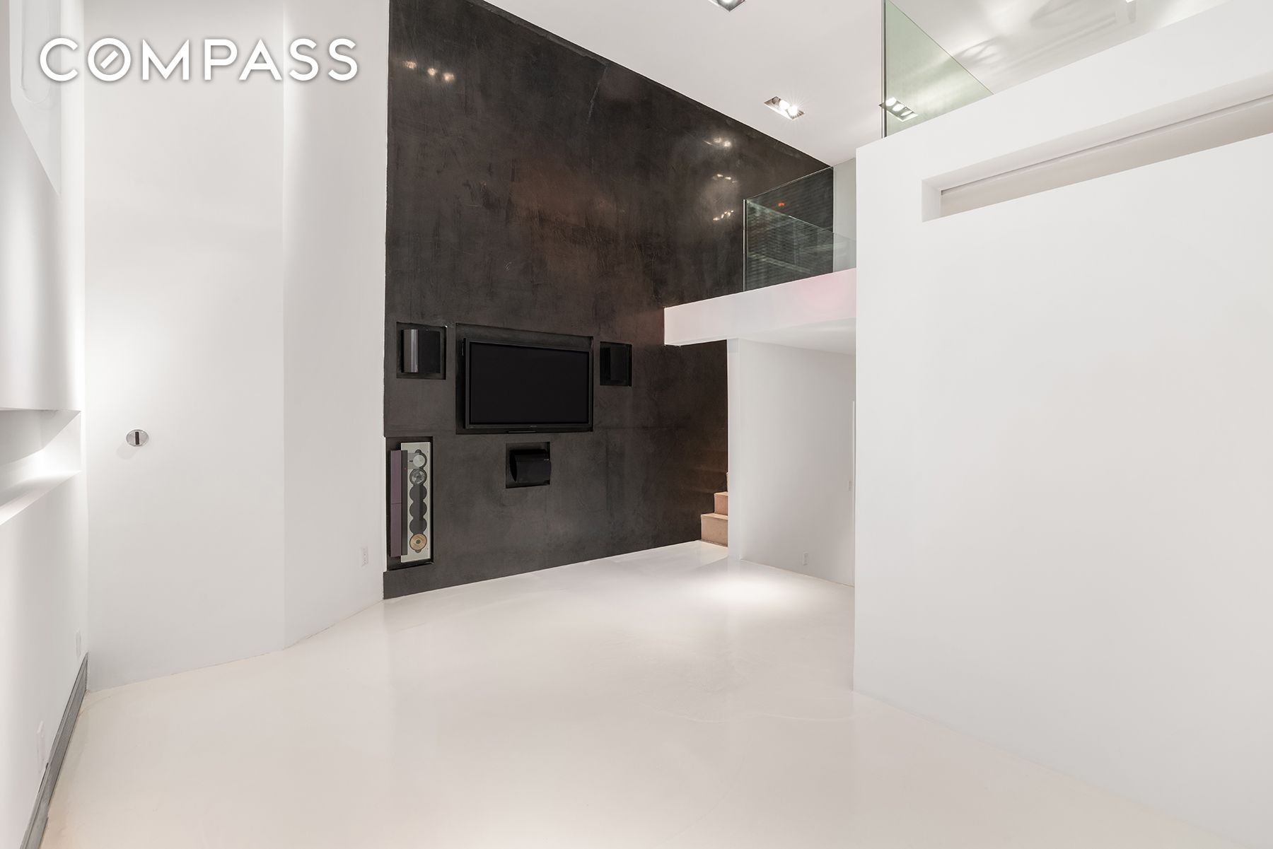 468 West 23rd Street 1A, Chelsea, Downtown, NYC - 1 Bedrooms  
1 Bathrooms  
3 Rooms - 