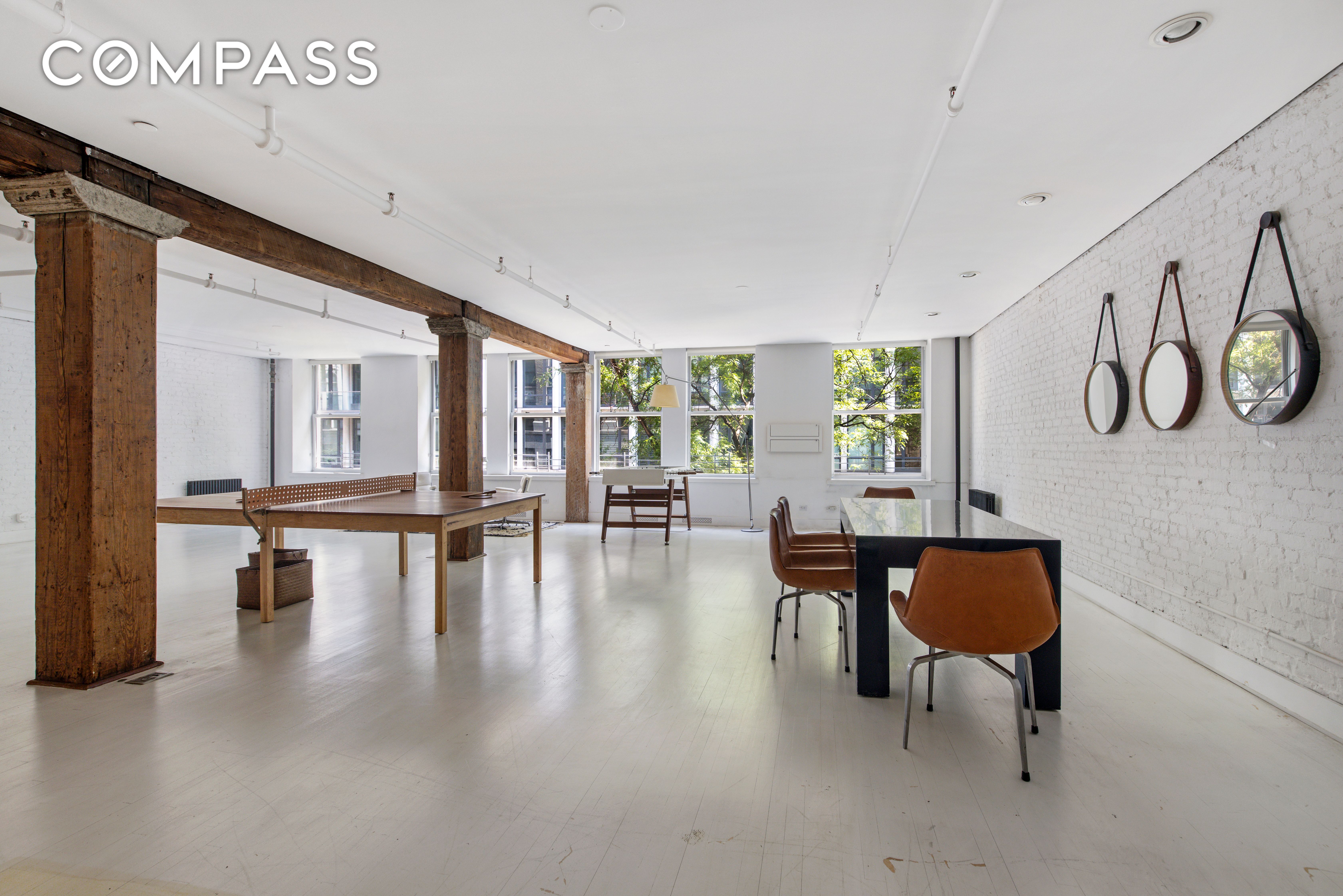 136 West 22nd Street 3, Chelsea, Downtown, NYC - 3 Bedrooms  
2.5 Bathrooms  
7 Rooms - 