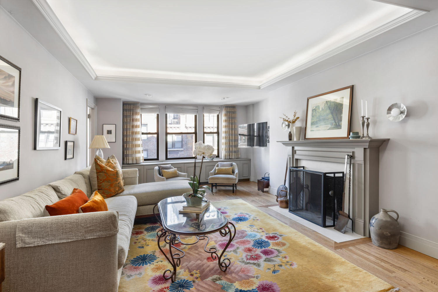 220 East 73rd Street 10De, Lenox Hill, Upper East Side, NYC - 3 Bedrooms  
3 Bathrooms  
6 Rooms - 