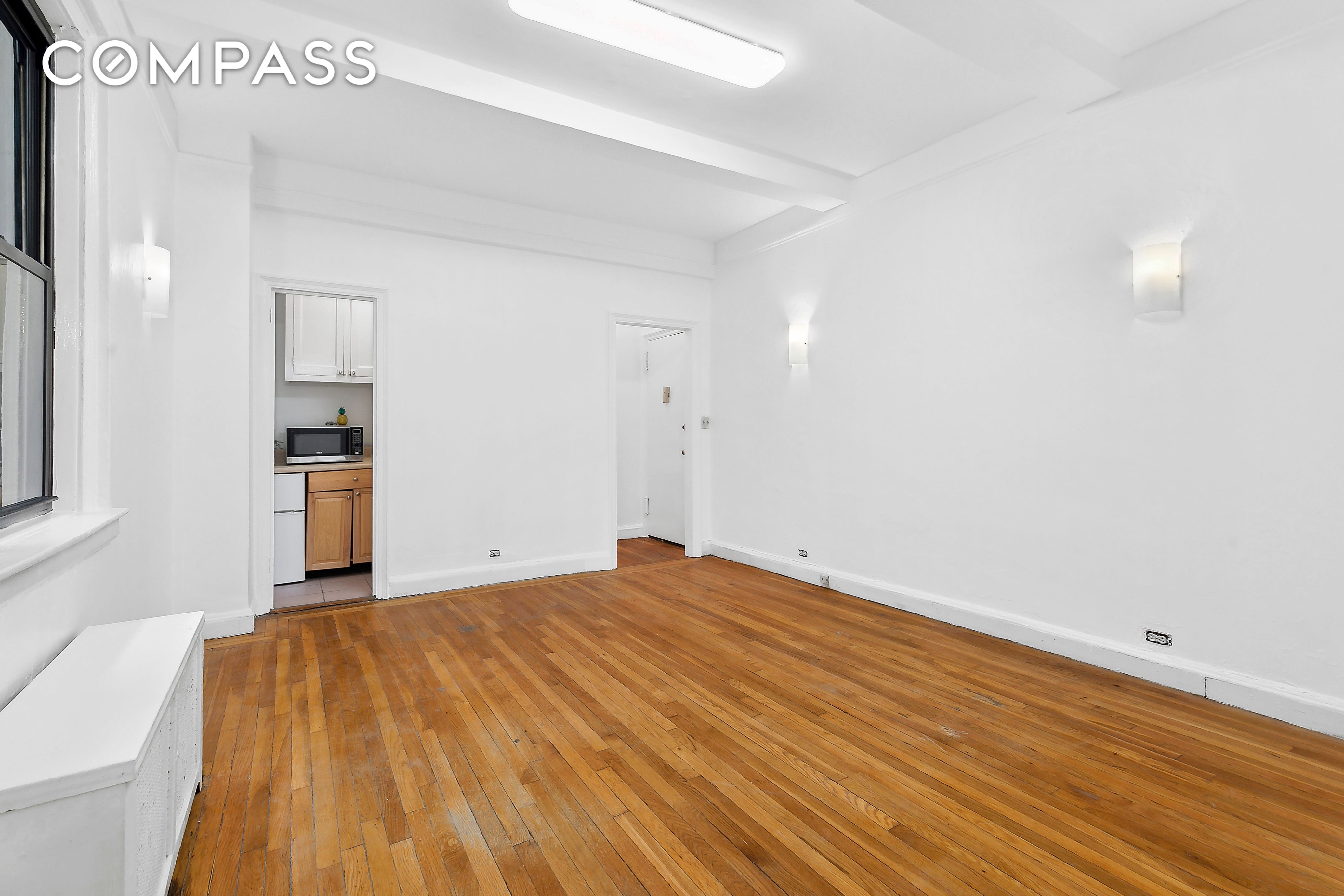 Photo 1 of 321 East 54th Street 1D, Midtown East, NYC, $315,000, Web #: 1075438065