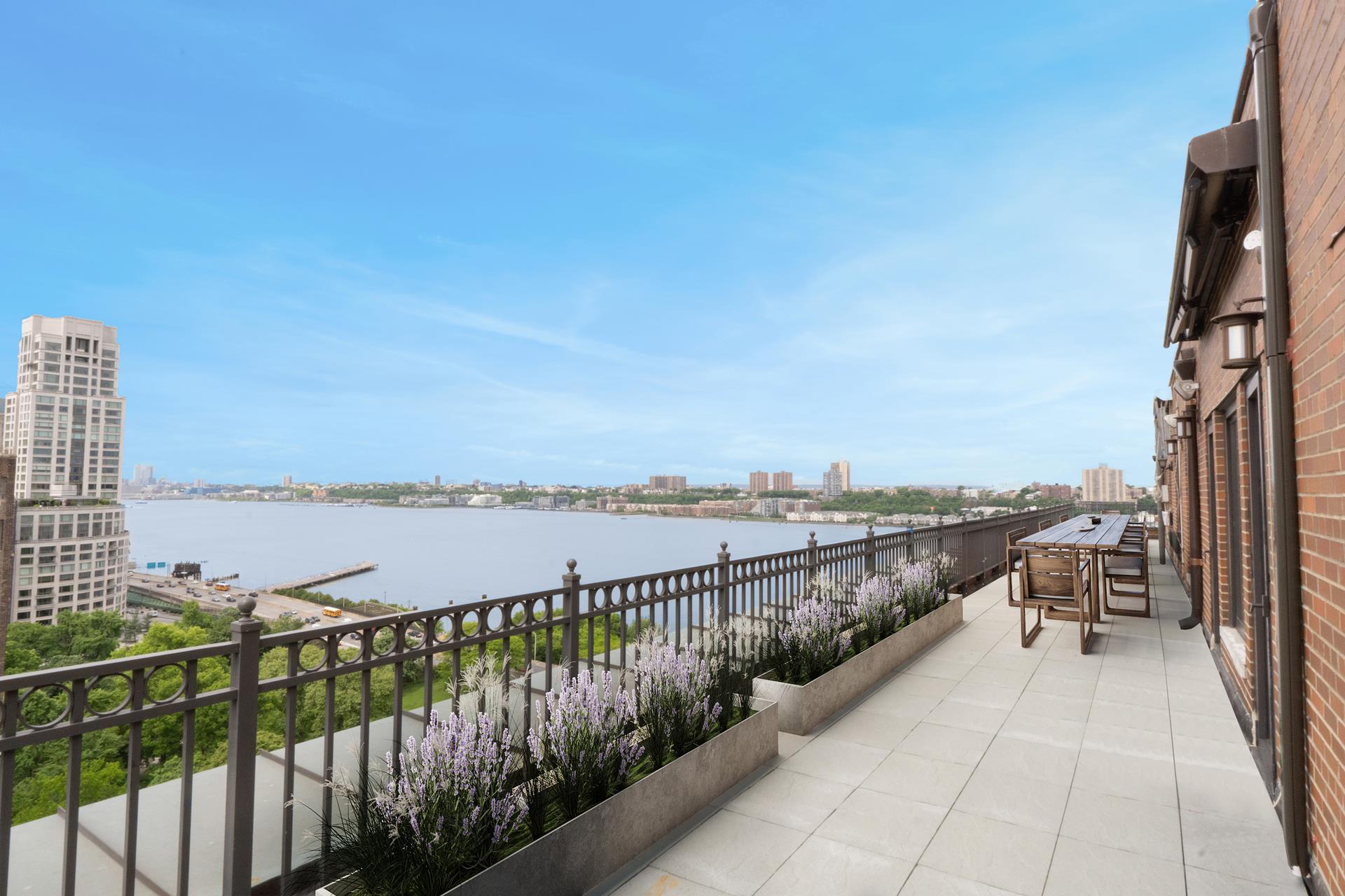 33 Riverside Drive Phf, Upper West Side, Upper West Side, NYC - 4 Bedrooms  
3.5 Bathrooms  
8 Rooms - 