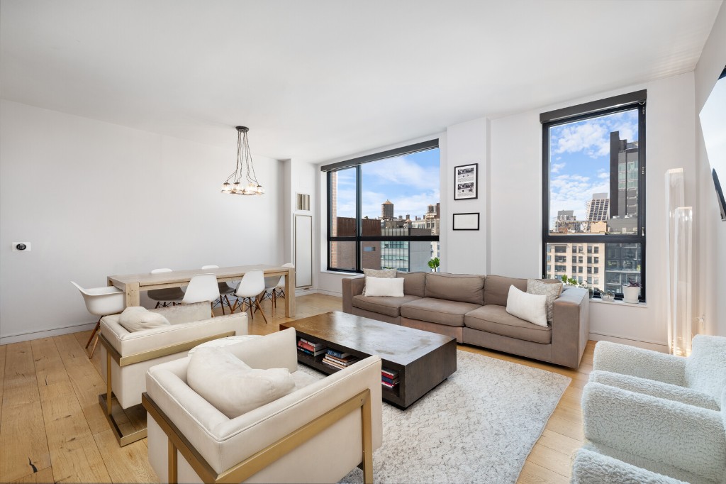 540 West 28th Street Phe, Chelsea, Downtown, NYC - 3 Bedrooms  
3 Bathrooms  
4 Rooms - 