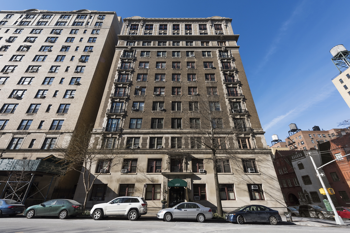 375 West End Avenue 6B, Upper West Side, Upper West Side, NYC - 2 Bedrooms  
2 Bathrooms  
4 Rooms - 