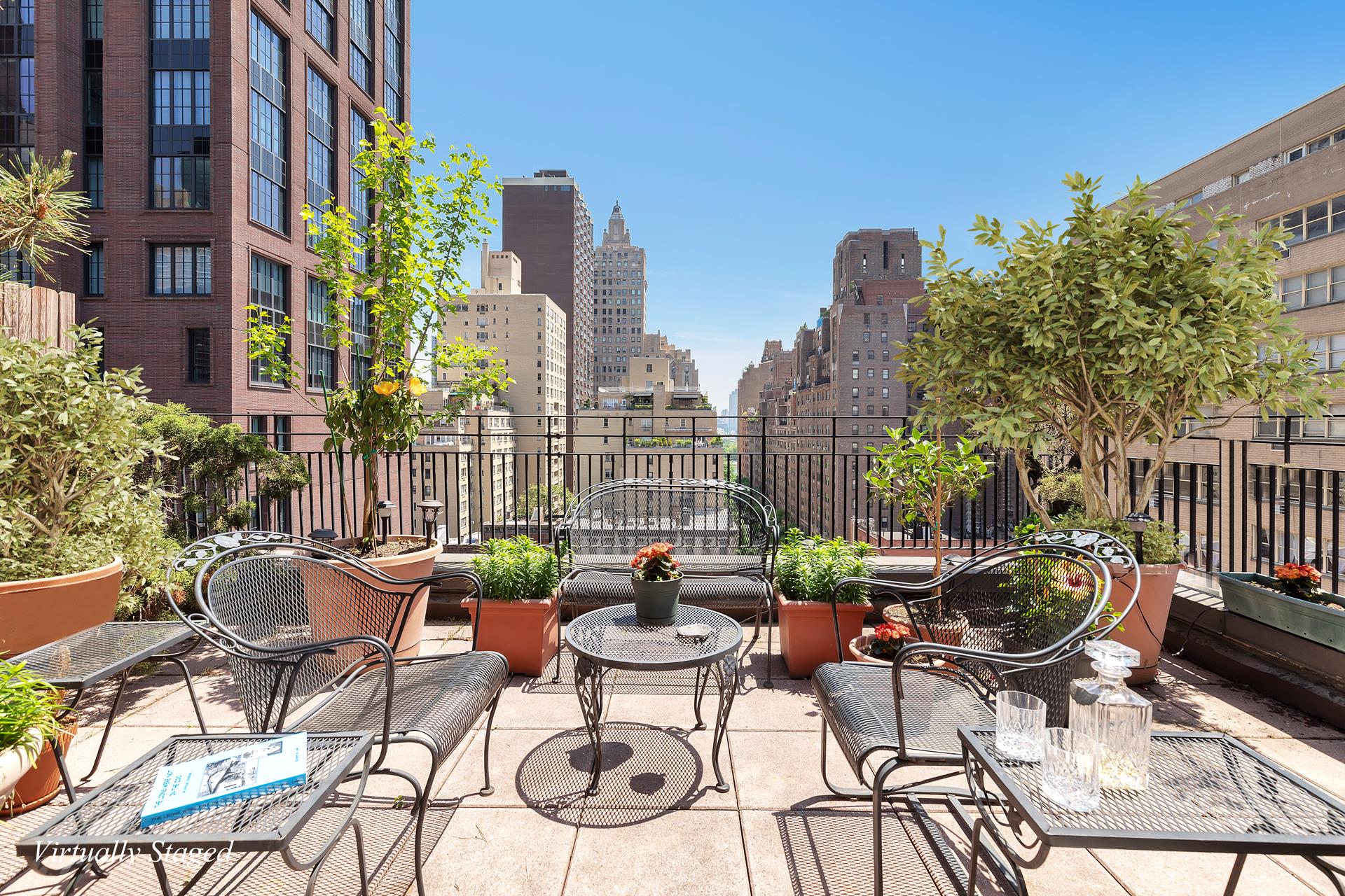 345 East 52nd Street 11Cd, Turtle Bay, Midtown East, NYC - 2 Bedrooms  
2 Bathrooms  
6 Rooms - 