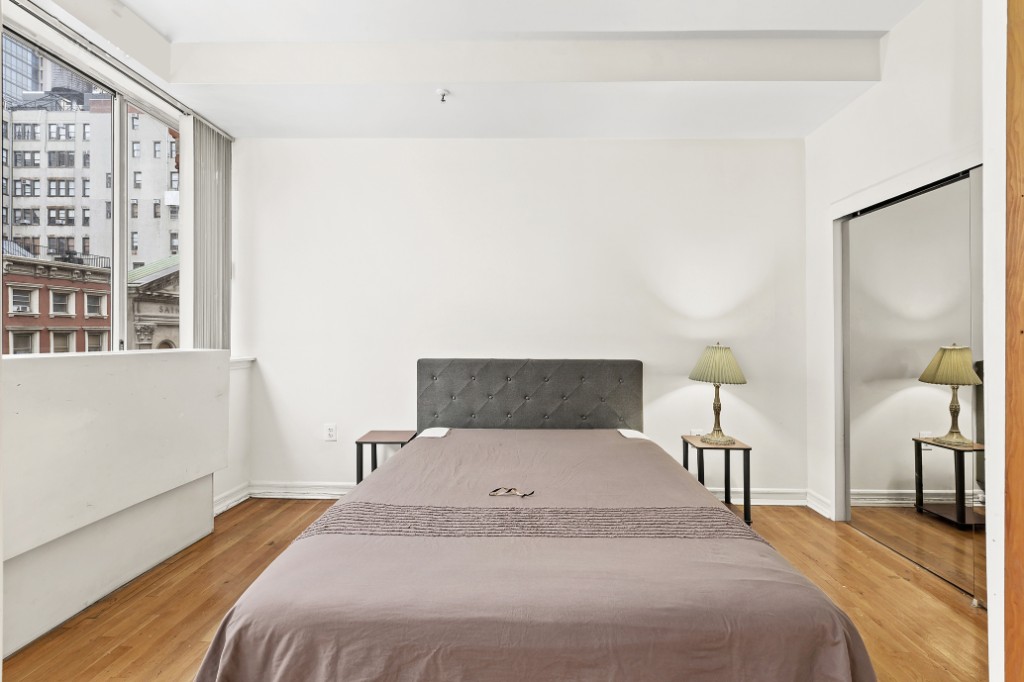 140 West 23rd Street 4A, Chelsea, Downtown, NYC - 1 Bedrooms  
1 Bathrooms  
3 Rooms - 