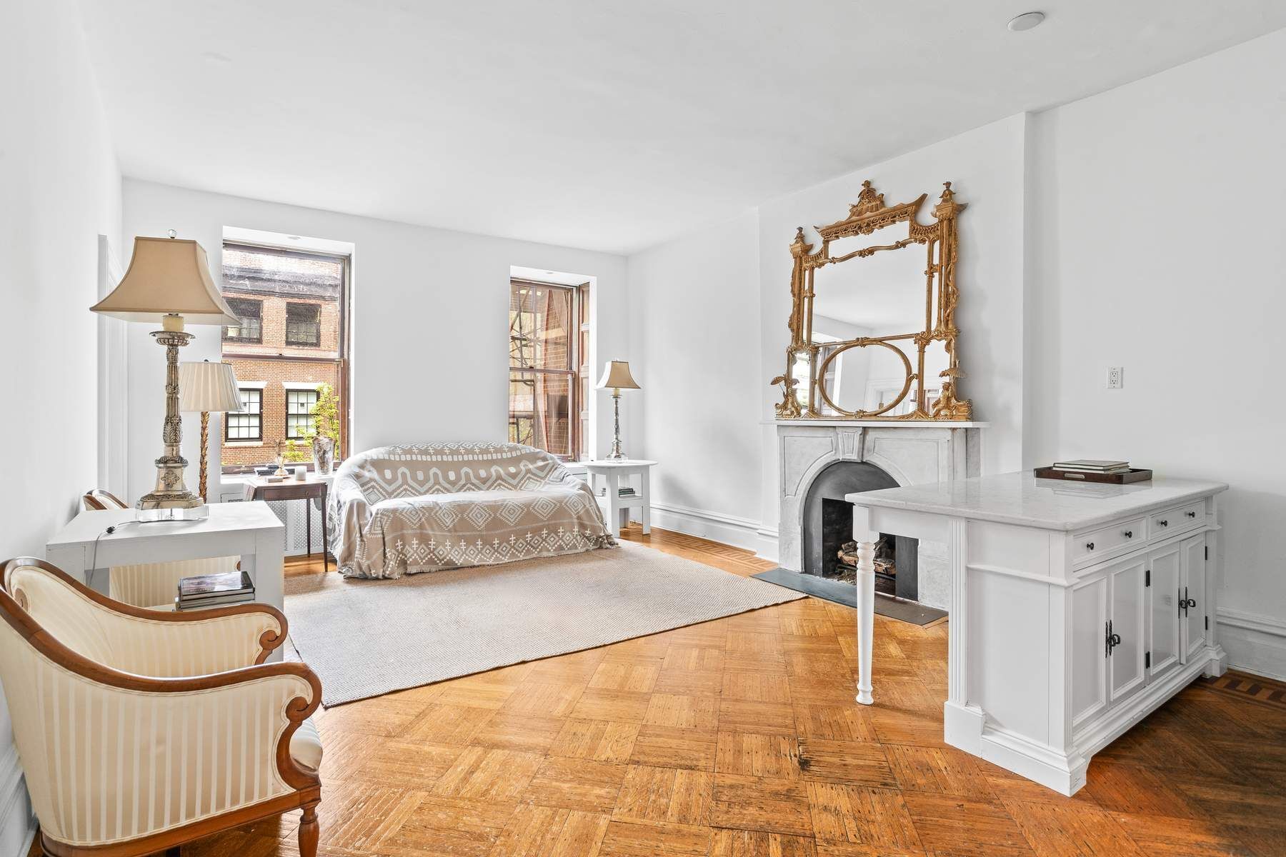 12 East 75th Street 4Front, Upper East Side, Upper East Side, NYC - 1 Bedrooms  
1 Bathrooms  
3 Rooms - 