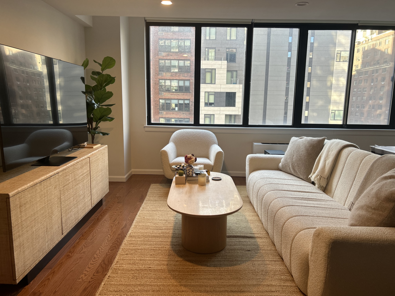 455 East 86th Street 8C, Yorkville, Upper East Side, NYC - 1 Bedrooms  
1.5 Bathrooms  
4 Rooms - 