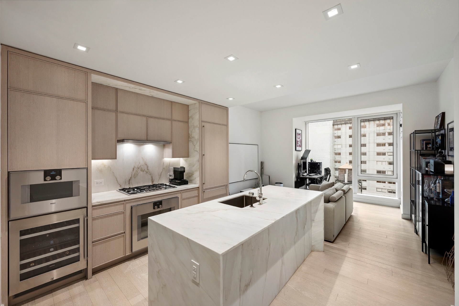 138 East 50th Street 15-B, Turtle Bay, Midtown East, NYC - 1 Bedrooms  
1.5 Bathrooms  
3 Rooms - 