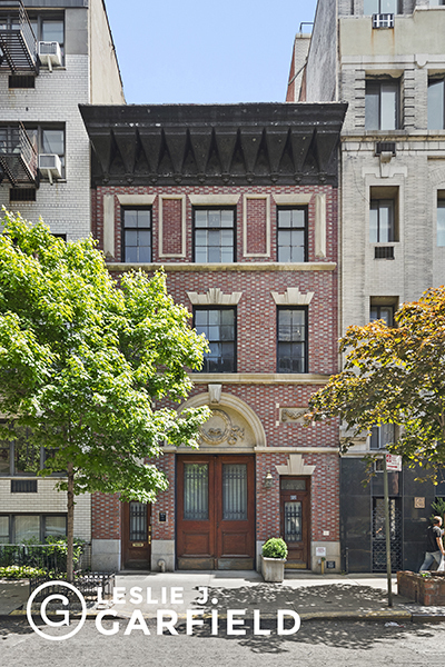 121 East 83rd Street, Upper East Side, Upper East Side, NYC - 4 Bedrooms  
2.5 Bathrooms  
9 Rooms - 