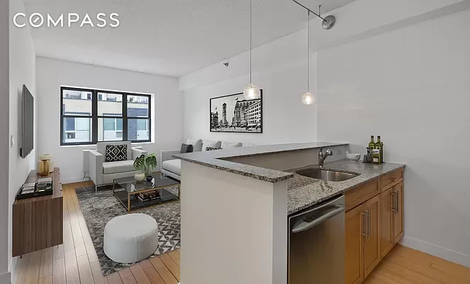 516 West 47th Street N7a, Hell S Kitchen, Midtown West, NYC - 2 Bedrooms  
2 Bathrooms  
4 Rooms - 