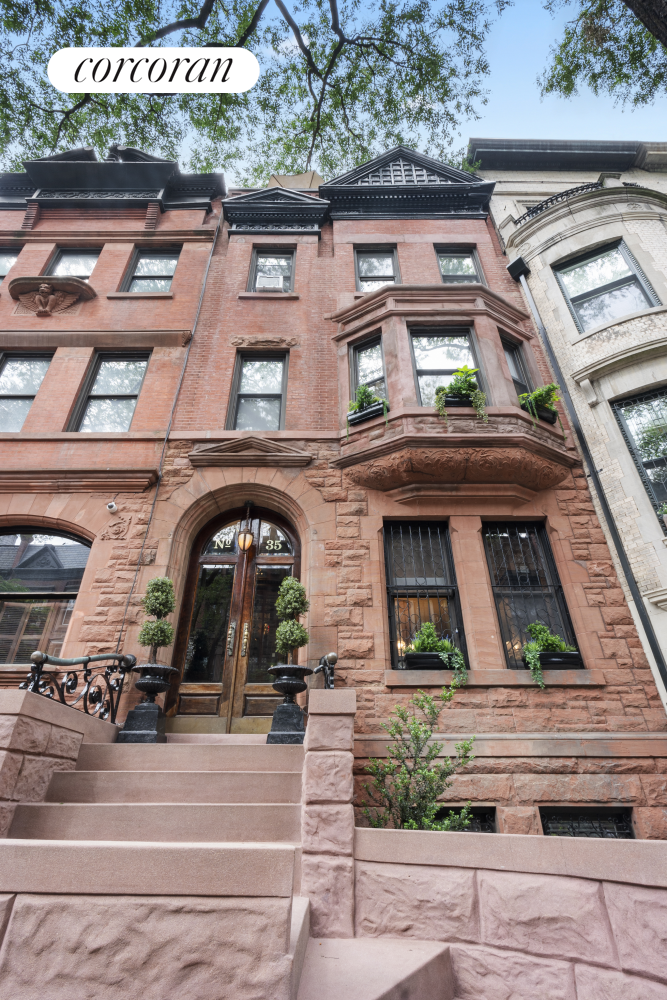 35 West 94th Street, Upper West Side, Upper West Side, NYC - 6 Bedrooms  
7.5 Bathrooms  
14 Rooms - 