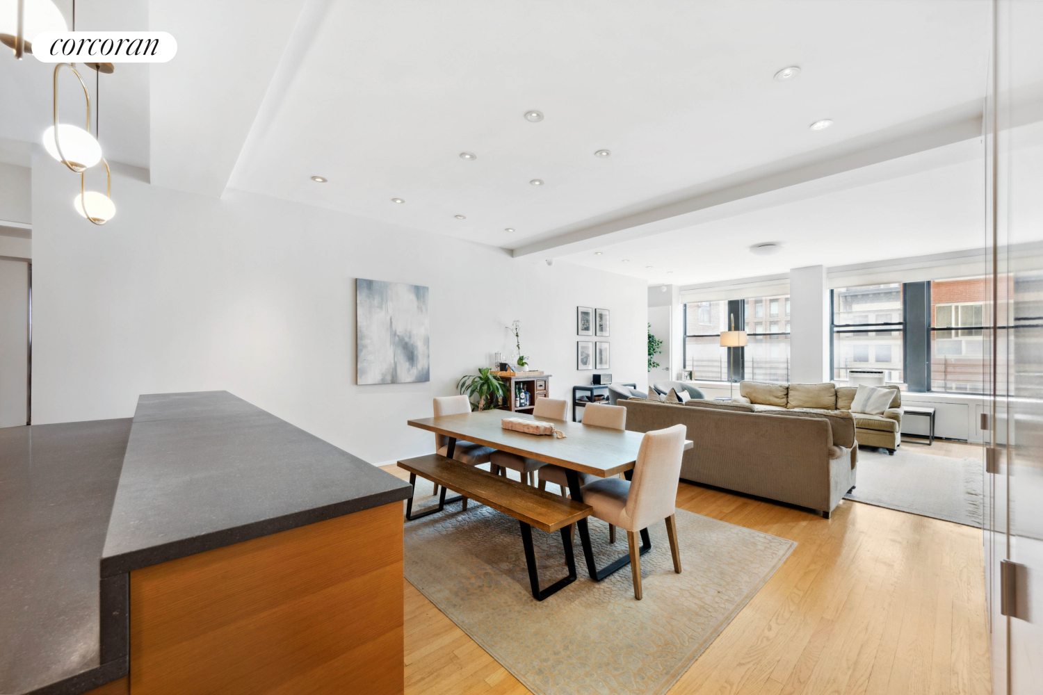 252 West 30th Street 5B, Chelsea, Downtown, NYC - 3 Bedrooms  
3 Bathrooms  
5 Rooms - 