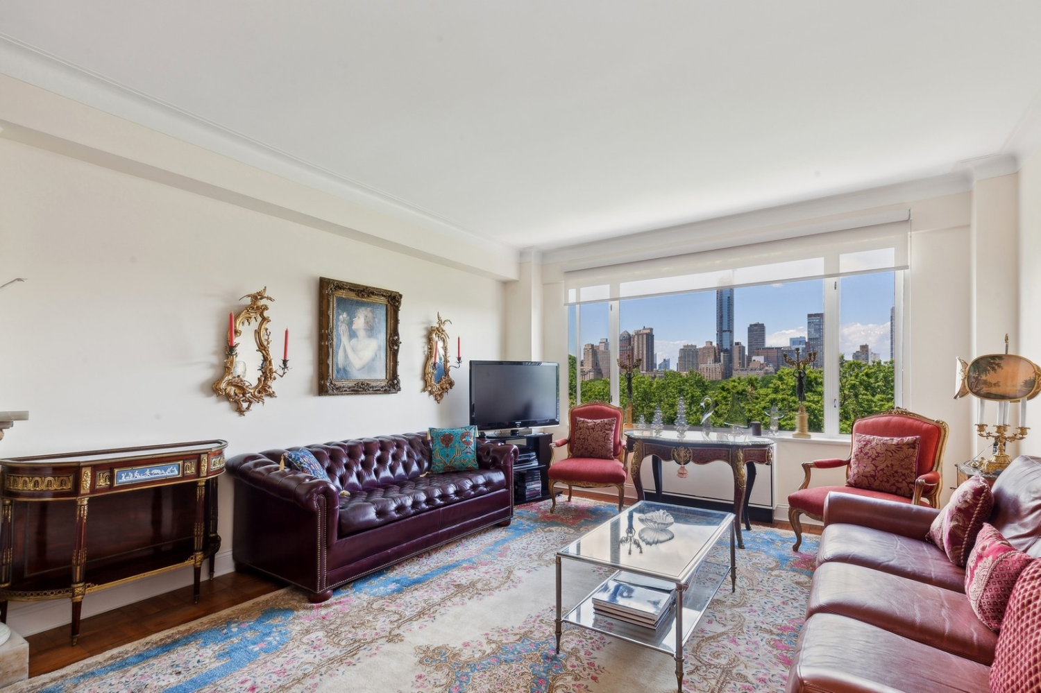 870 5th Avenue 11D, Lenox Hill, Upper East Side, NYC - 2 Bedrooms  
2.5 Bathrooms  
5 Rooms - 