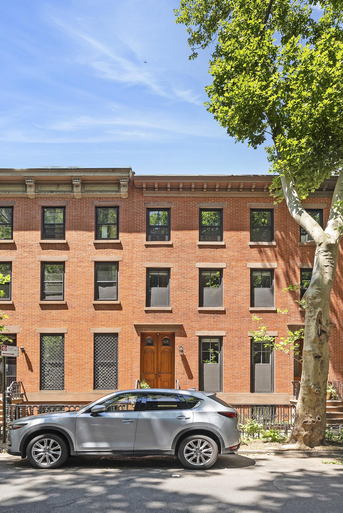 68 South Portland Avenue, Fort Greene, Brooklyn, New York - 5 Bedrooms  
3.5 Bathrooms  
14 Rooms - 