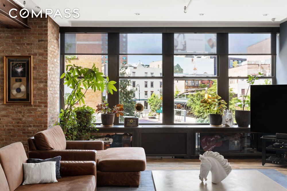 345 West 13th Street 2Deg, West Village, Downtown, NYC - 2 Bedrooms  
2.5 Bathrooms  
10 Rooms - 