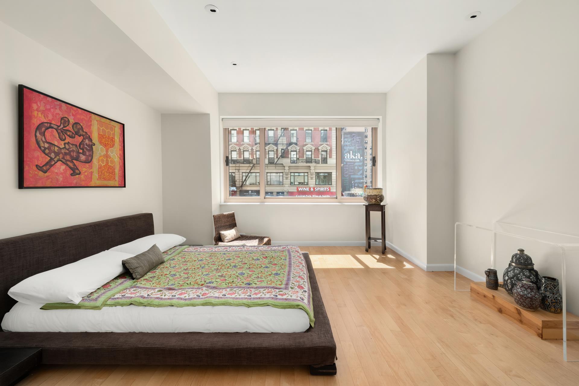 106 Central Park 2C, Central Park South, Midtown West, NYC - 2 Bedrooms  
2.5 Bathrooms  
5 Rooms - 