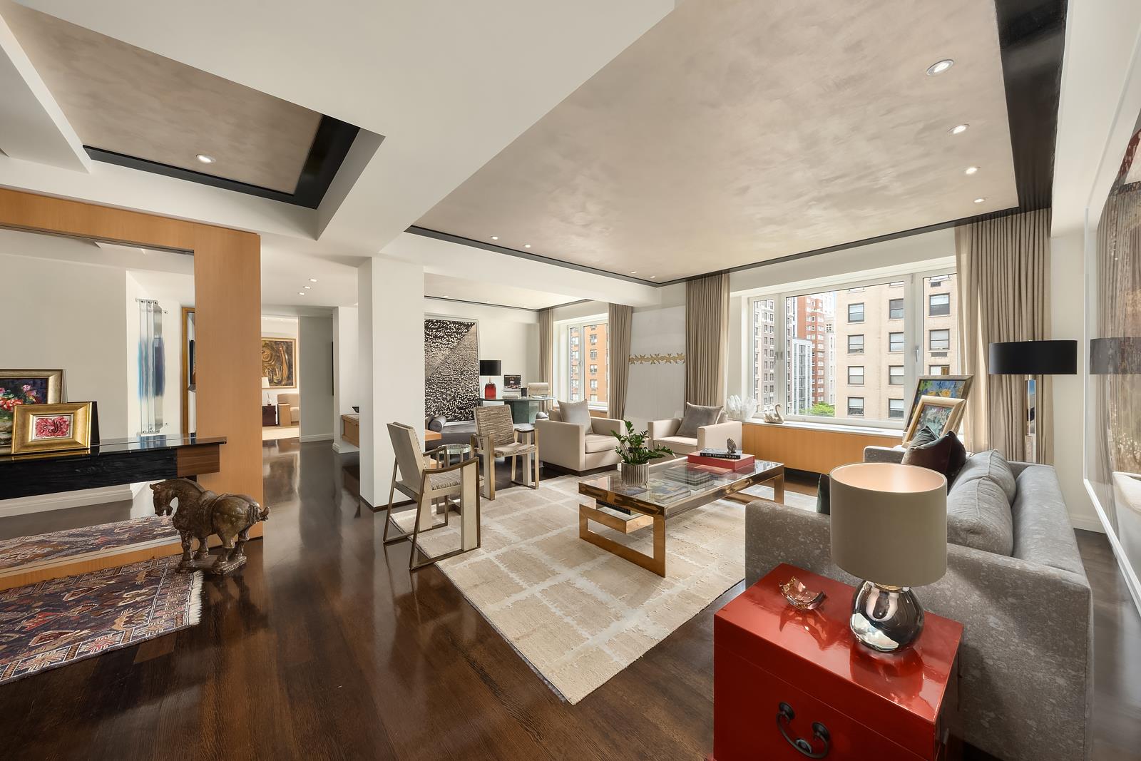 1045 Park Avenue 8, Upper East Side, Upper East Side, NYC - 5 Bedrooms  
4.5 Bathrooms  
10 Rooms - 