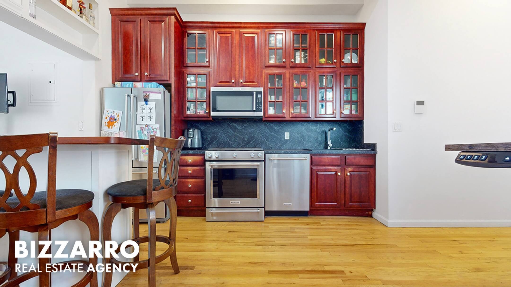 273 Albany Avenue 4B, Crown Heights, Brooklyn, New York - 2 Bedrooms  
1 Bathrooms  
4 Rooms - 