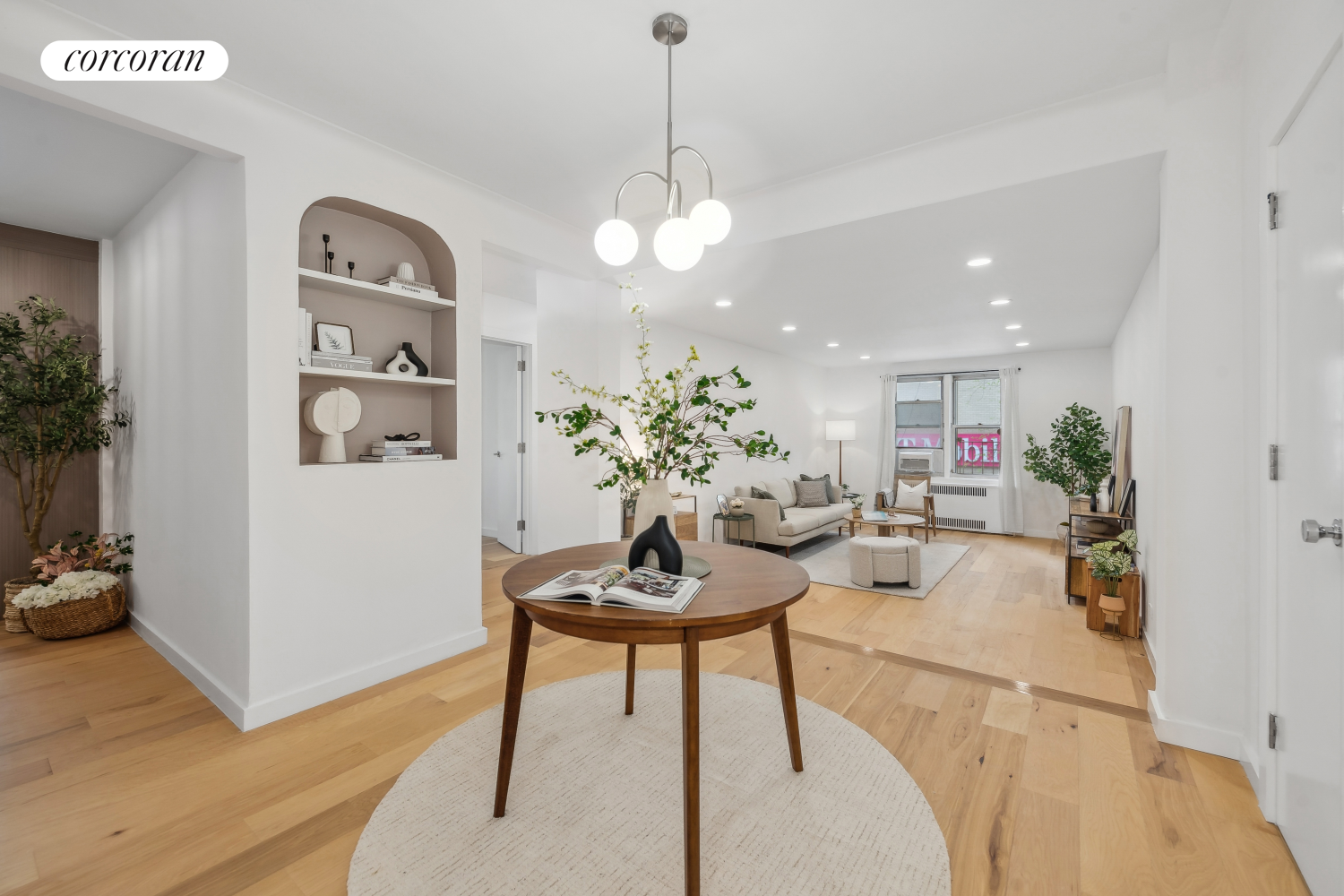 305 West 52nd Street 2E, Hells Kitchen, Midtown West, NYC - 2 Bedrooms  
1 Bathrooms  
5 Rooms - 