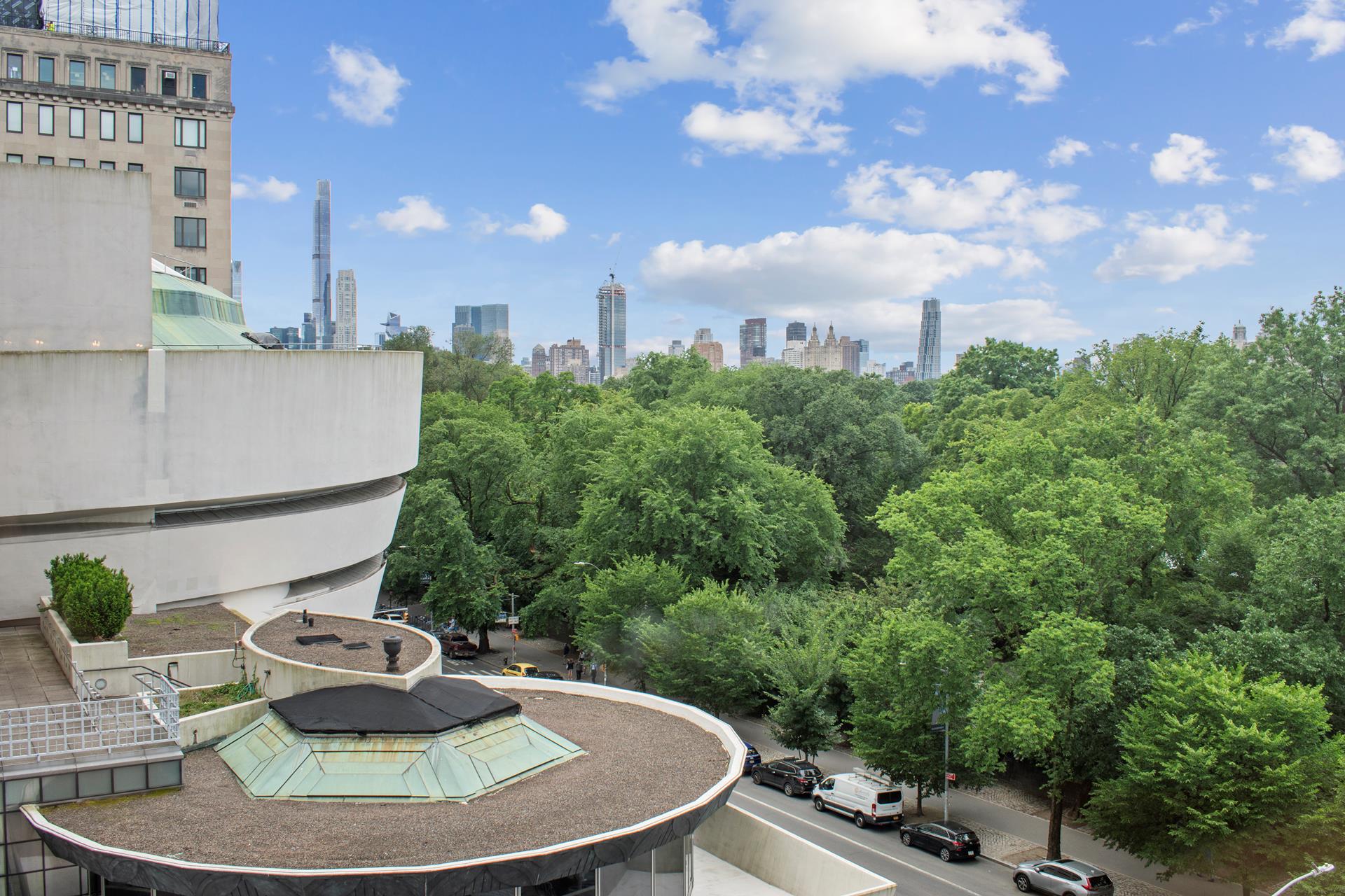 1080 5th Avenue 8A, Carnegie Hill, Upper East Side, NYC - 3 Bedrooms  
3 Bathrooms  
6 Rooms - 