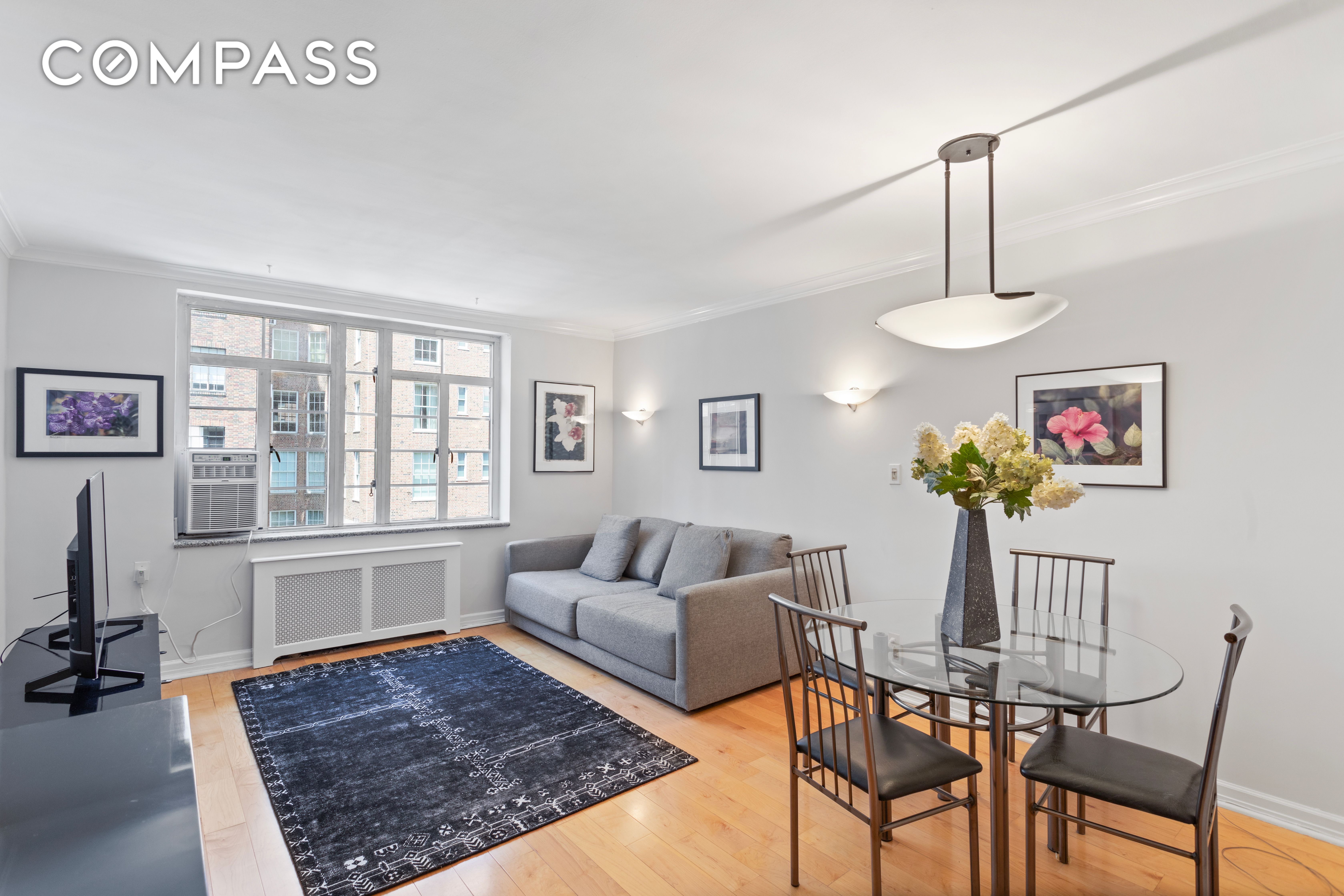 82 Irving Place 6A, Gramercy Park, Downtown, NYC - 1 Bedrooms  
1 Bathrooms  
3 Rooms - 