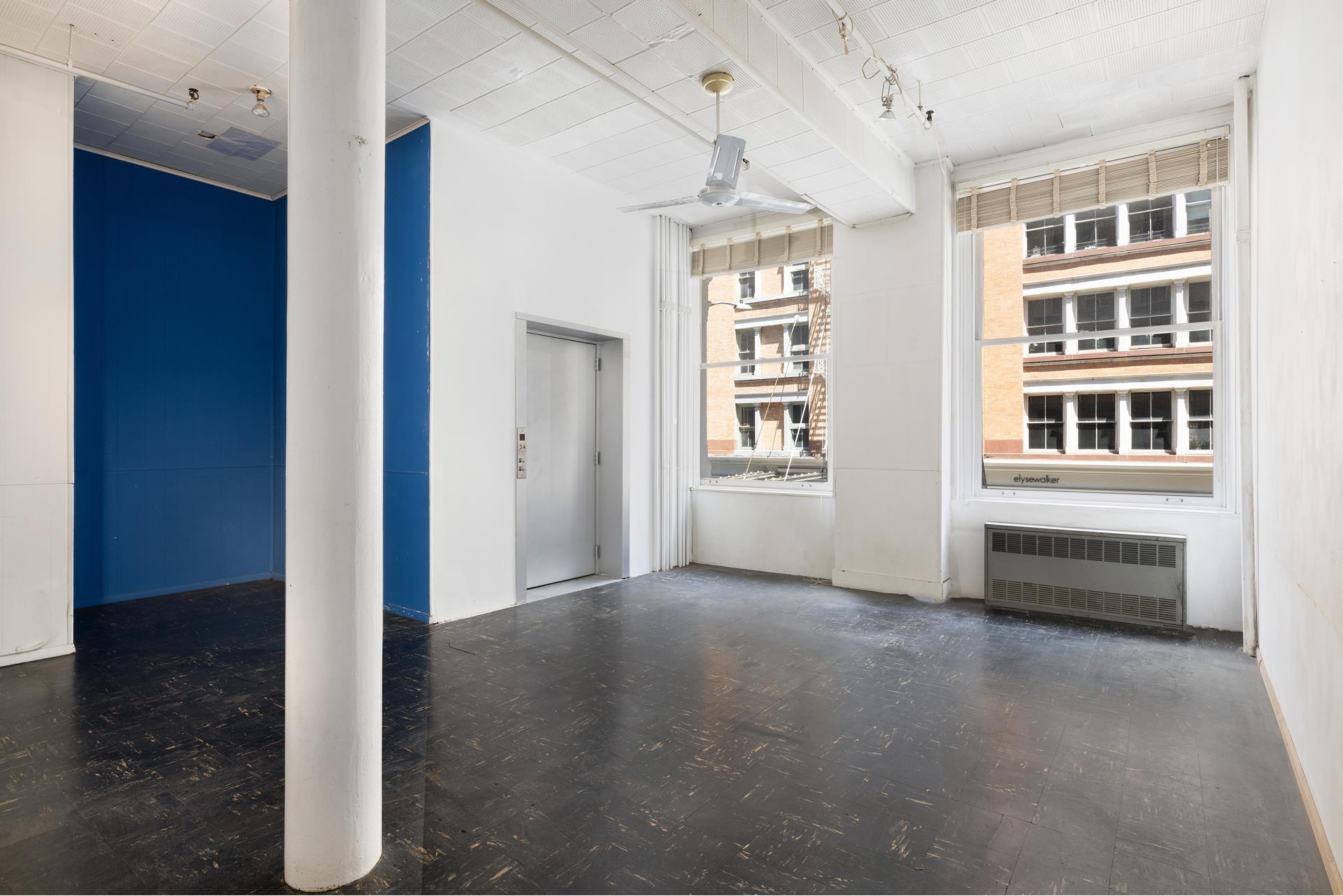 38 North Moore Street 2W, Tribeca, Downtown, NYC - 2 Bedrooms  
1 Bathrooms  
4 Rooms - 